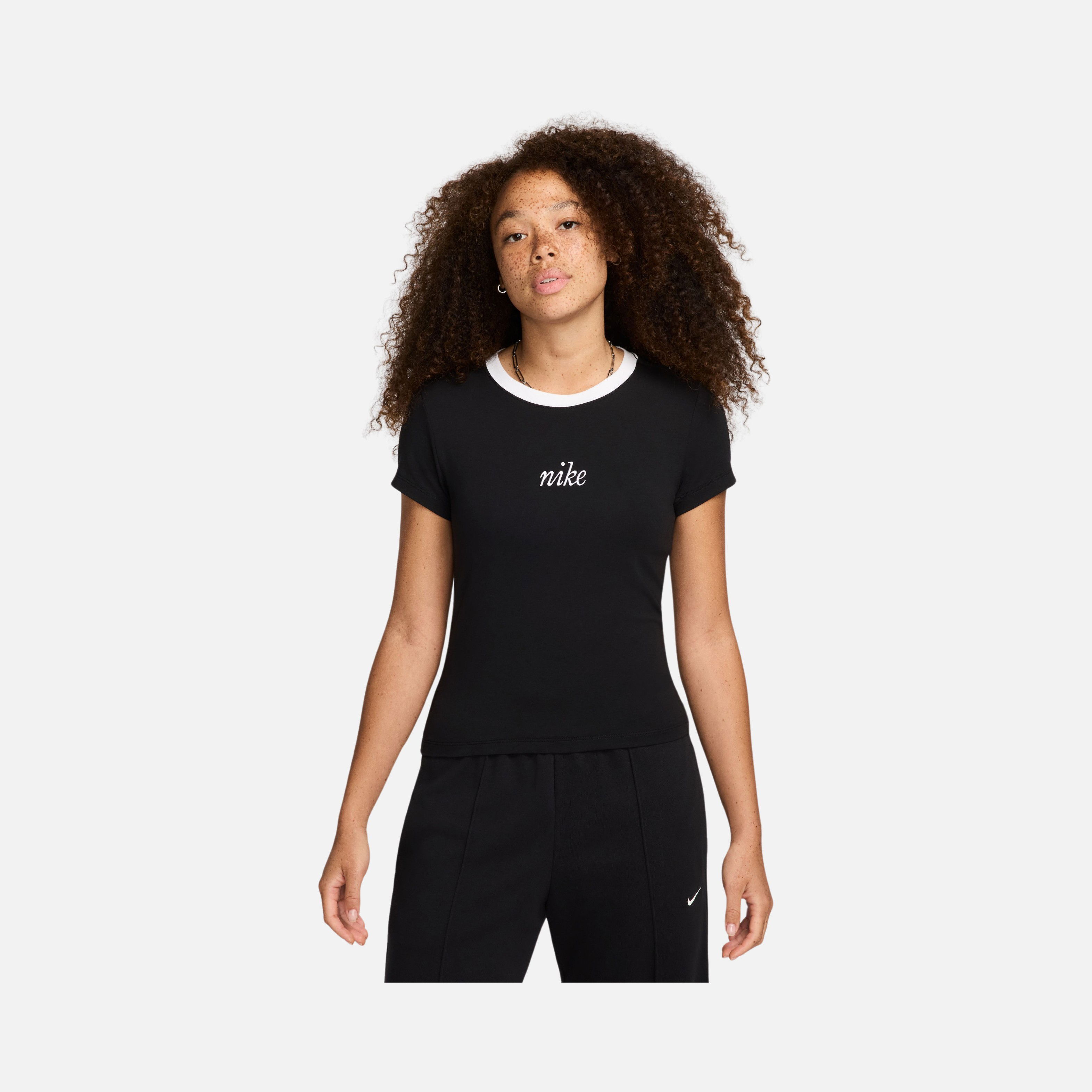 Nike Sportswear Chill Knit Slim Mid Cropped Short-Sleeve Kadın Tişört