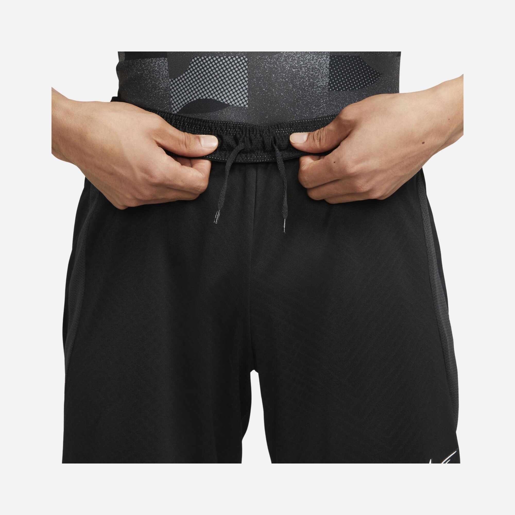 Nike Dri-Fit Strike Training Erkek Şort