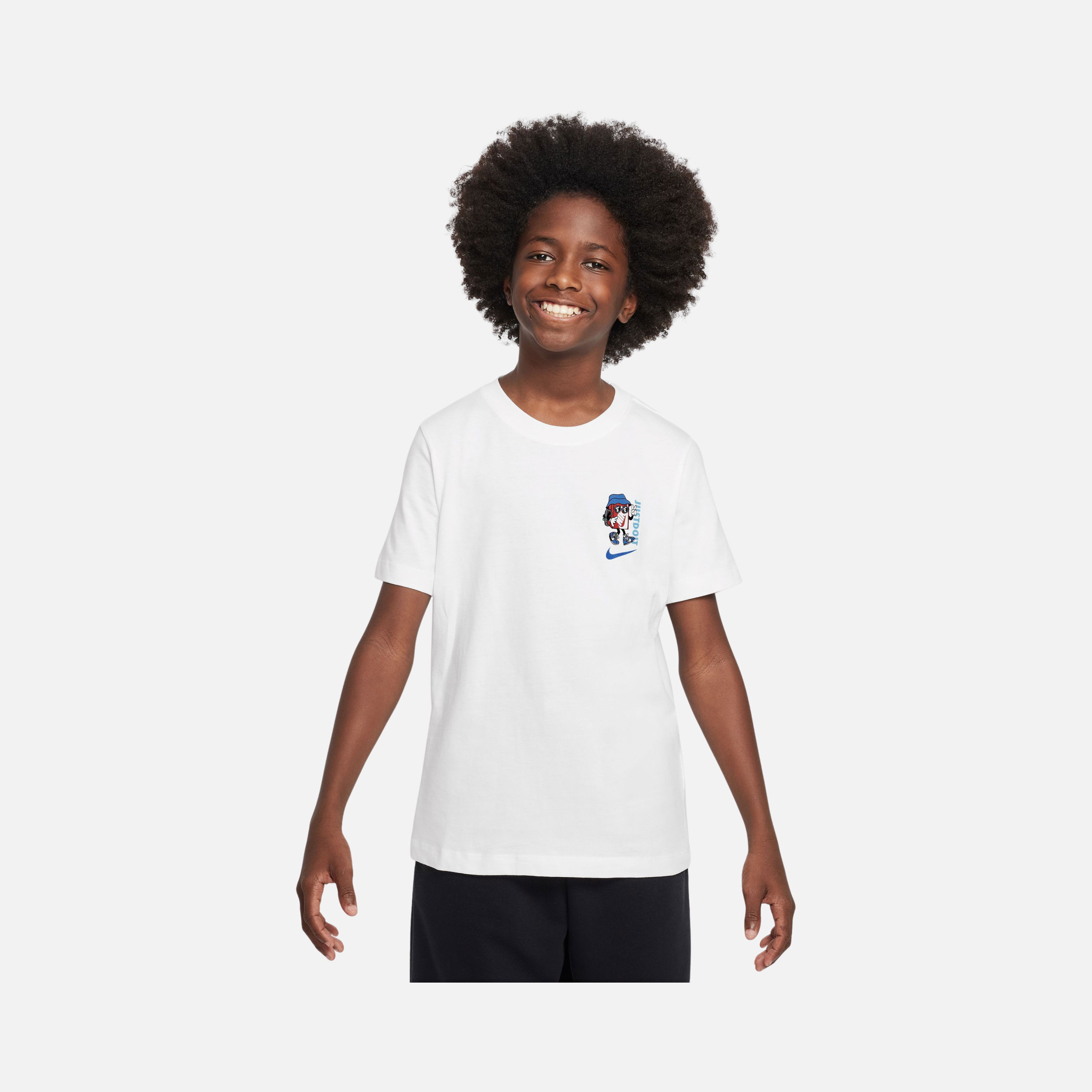 Nike Sportswear Boxy 2 Just Do It Graphic Short-Sleeve Çocuk Tişört