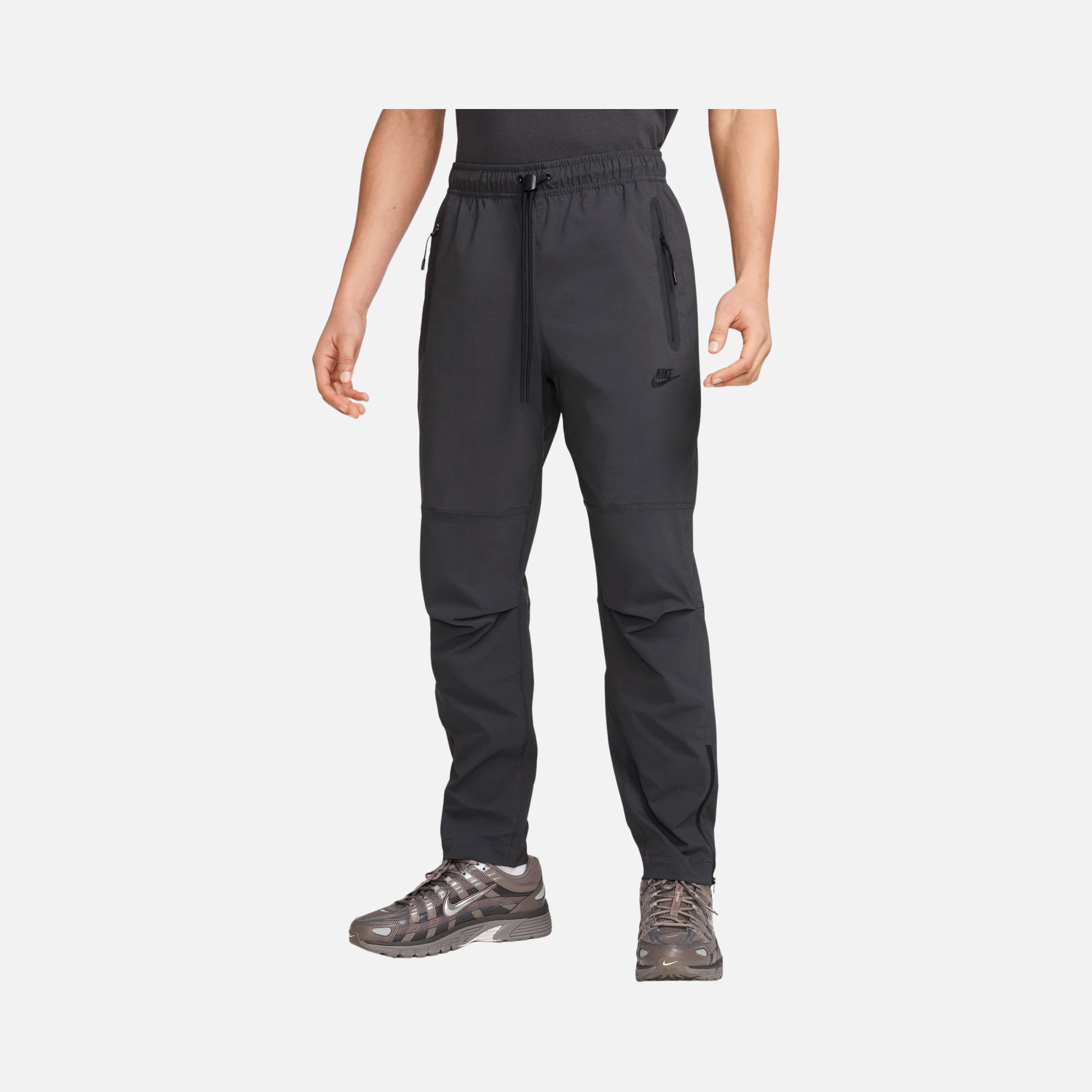 Nike Sportswear Tech Oversized Woven Erkek Eşofman Altı