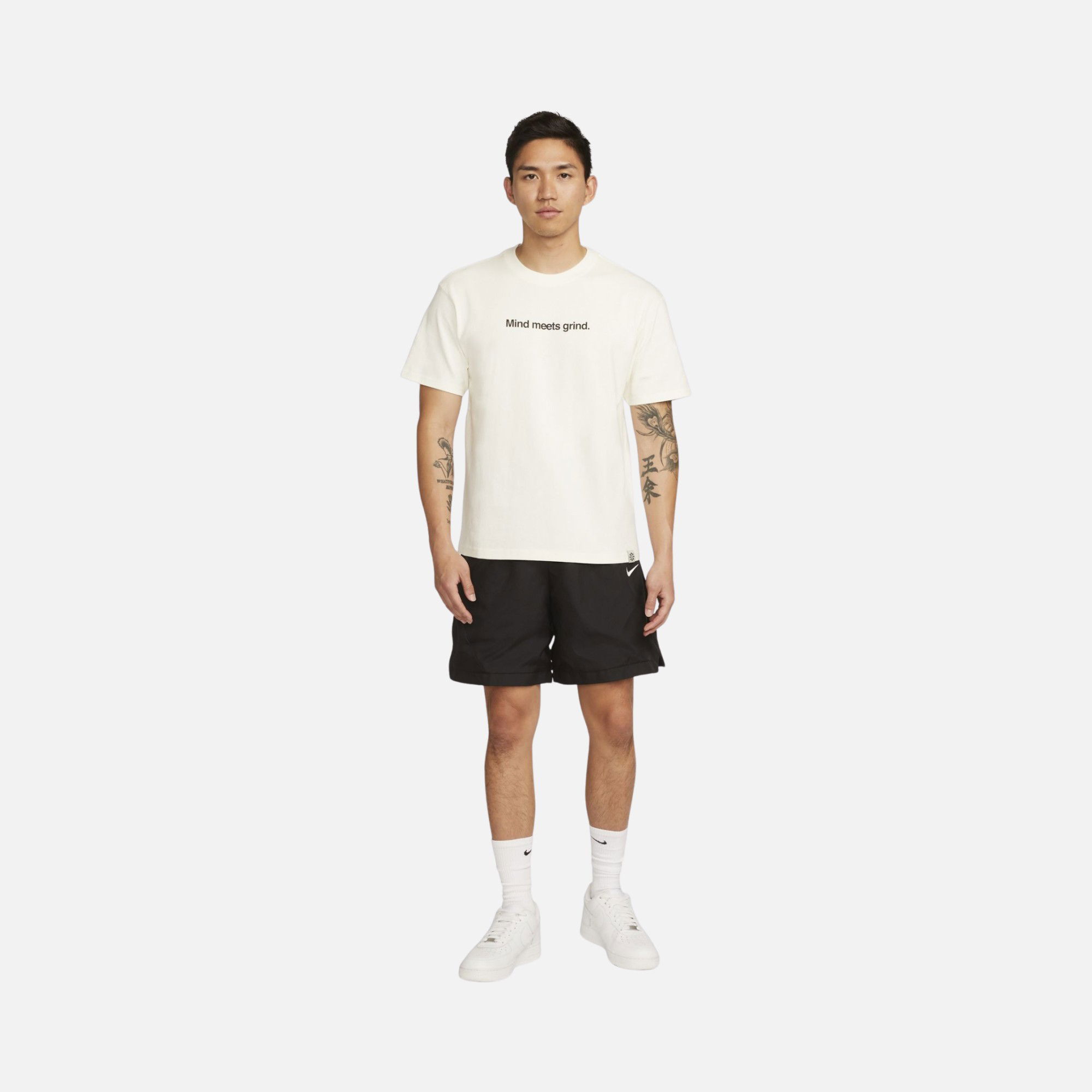 Nike ''Mind Meets Gring'' Sustainable Short-Sleeve Erkek Tişört