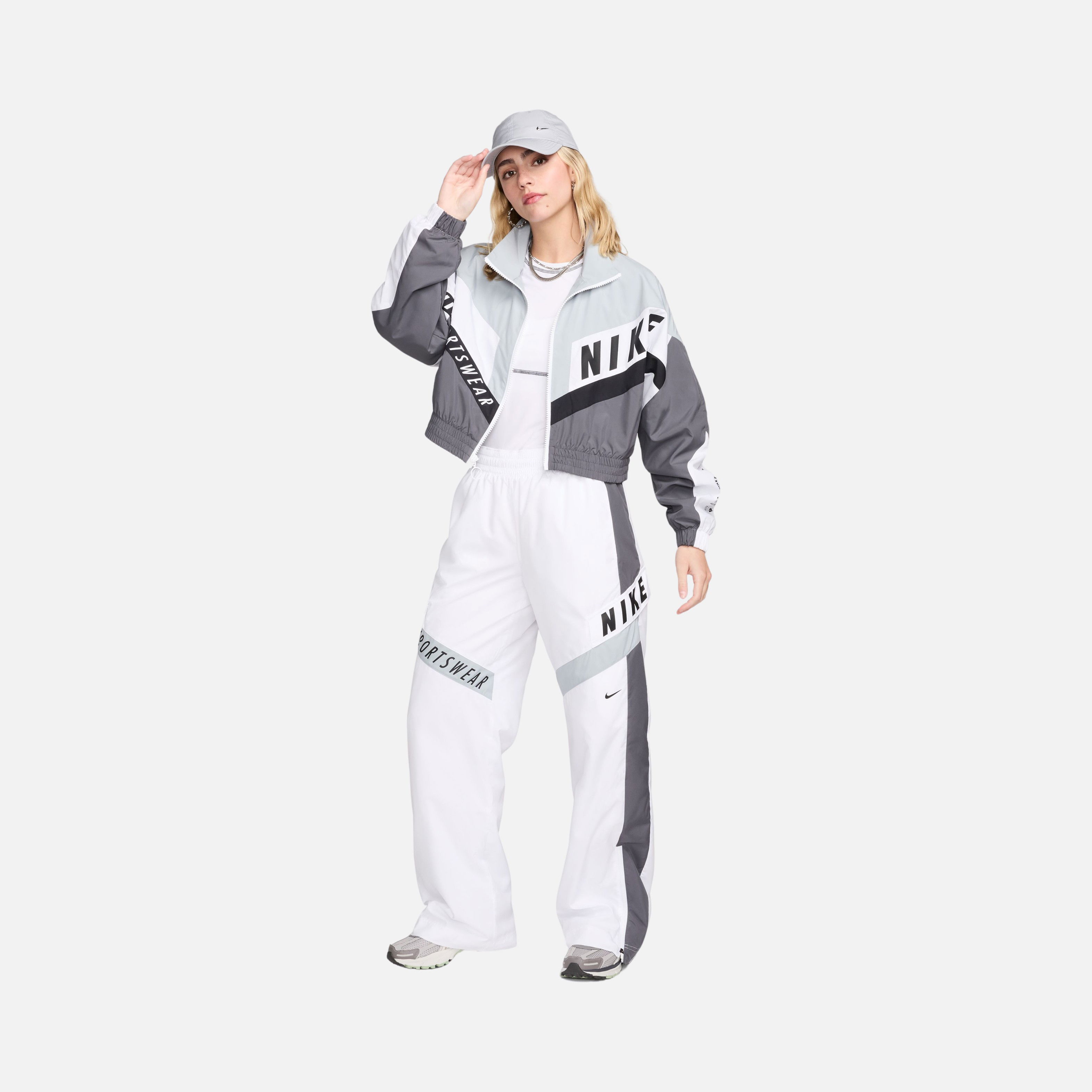 Nike Sportswear Gel Woven Oversized High-Waisted Zippered Leg Kadın Eşofman Altı