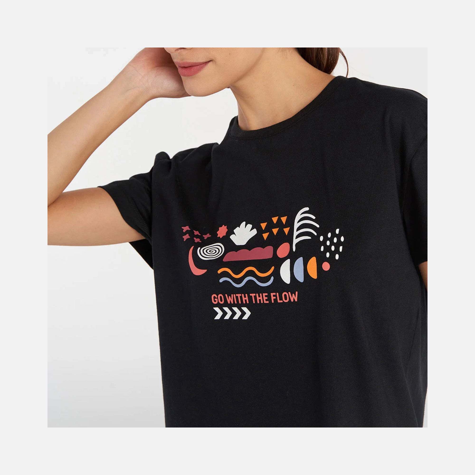 Hummel Sportswear Dory Artwork Print Detailed Sort-Sleeve Kadın Tişört