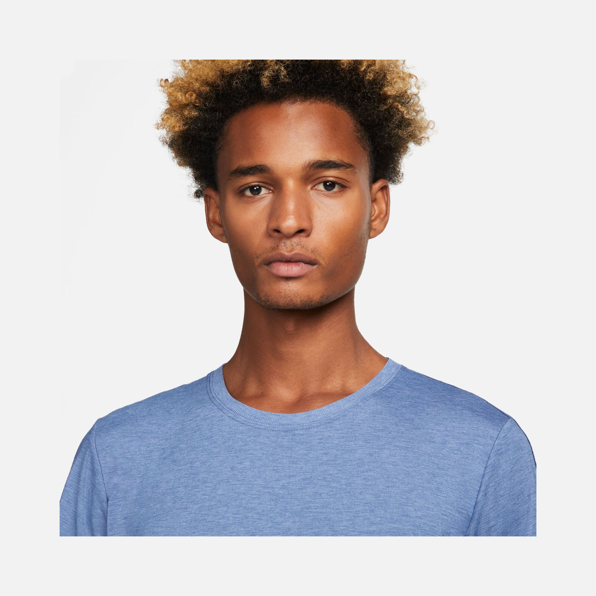 Nike Yoga Dri-Fit Short-Sleeve Erkek Tişört