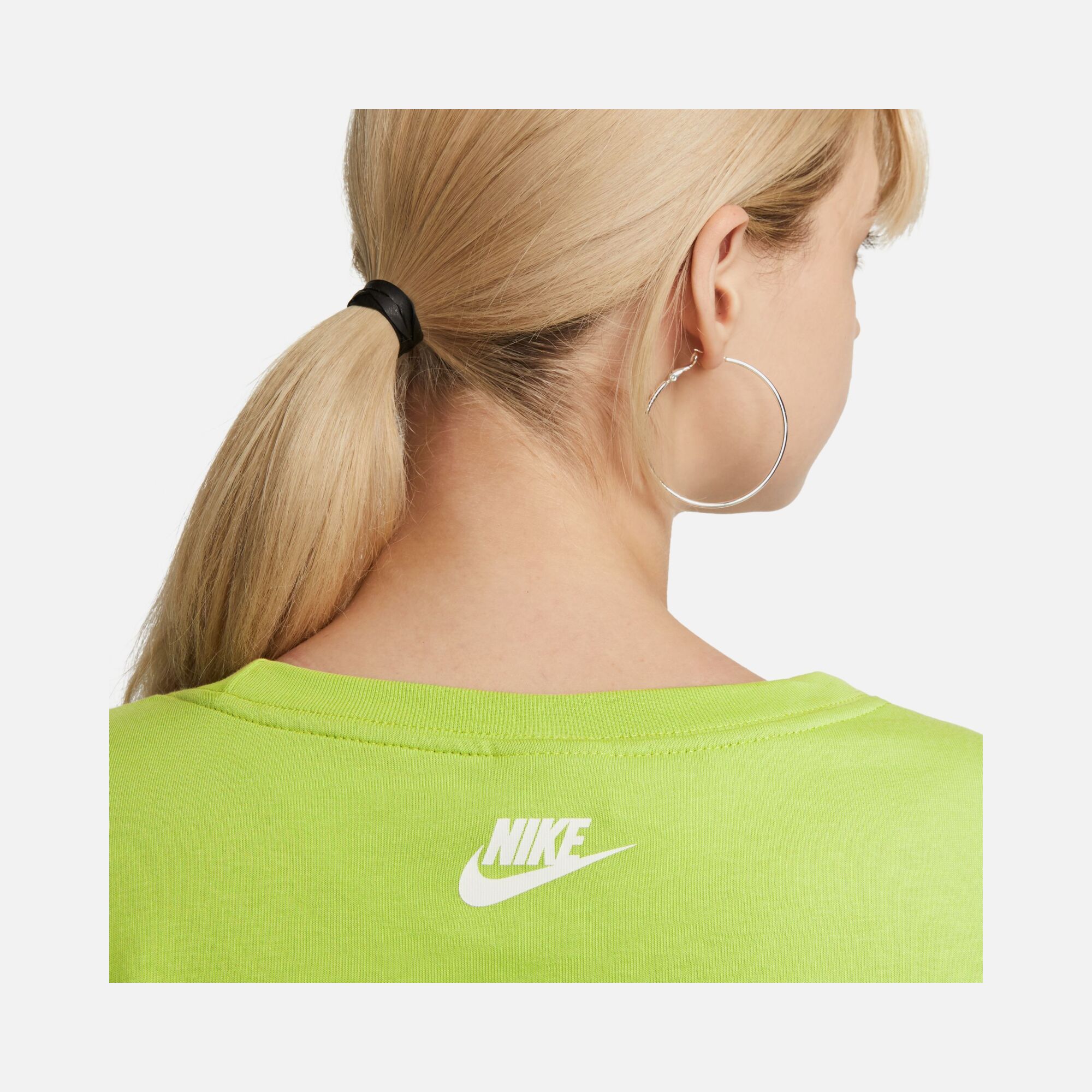 Nike Sportswear Futura Flover Graphic Crop Short-Sleeve Kadın Tişört