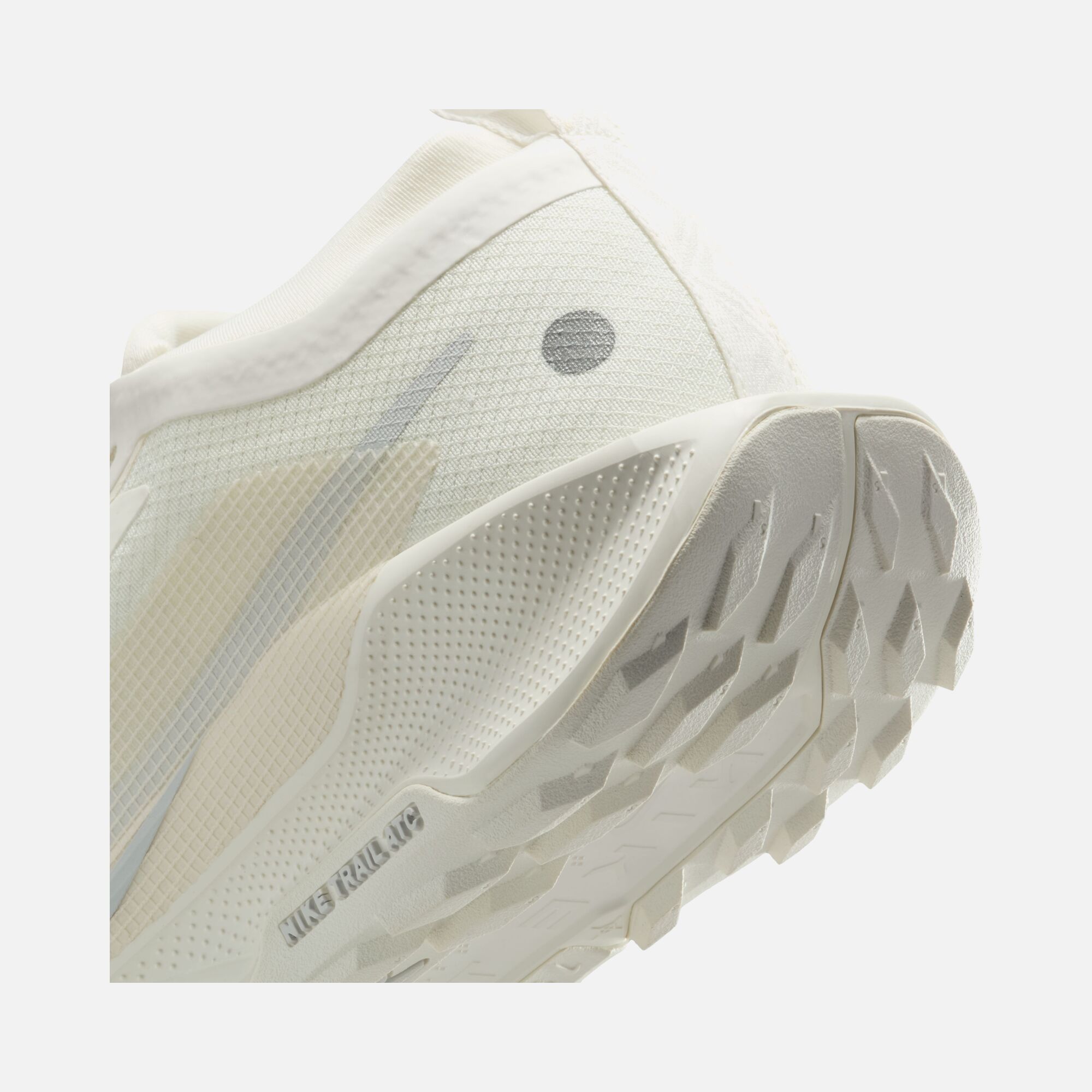 Nike Pegasus Trail 5 Gore-Tex Running Kadın Spor Ayakkabı