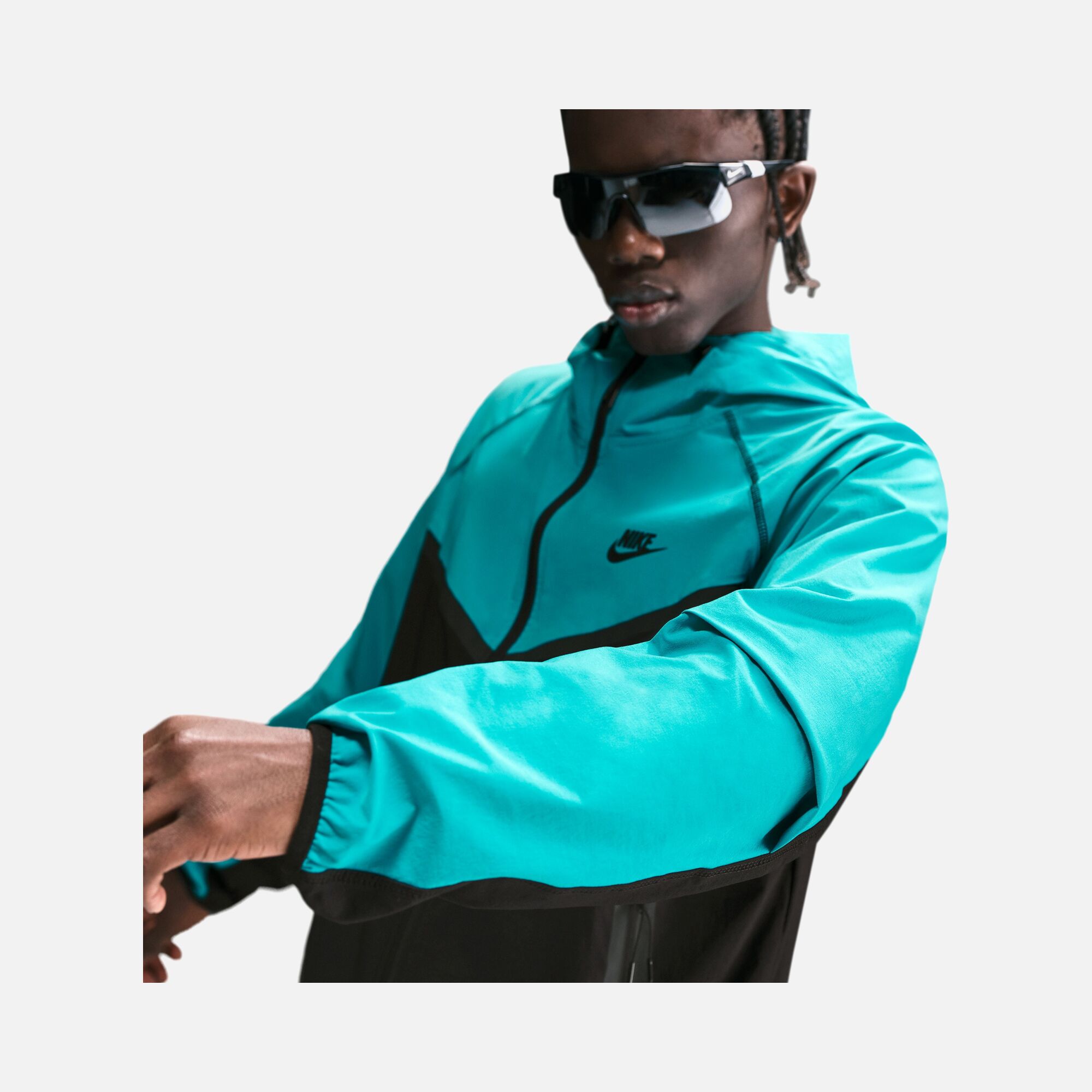 Nike Tech Woven Windrunner Full-Zip Hooded Erkek Ceket