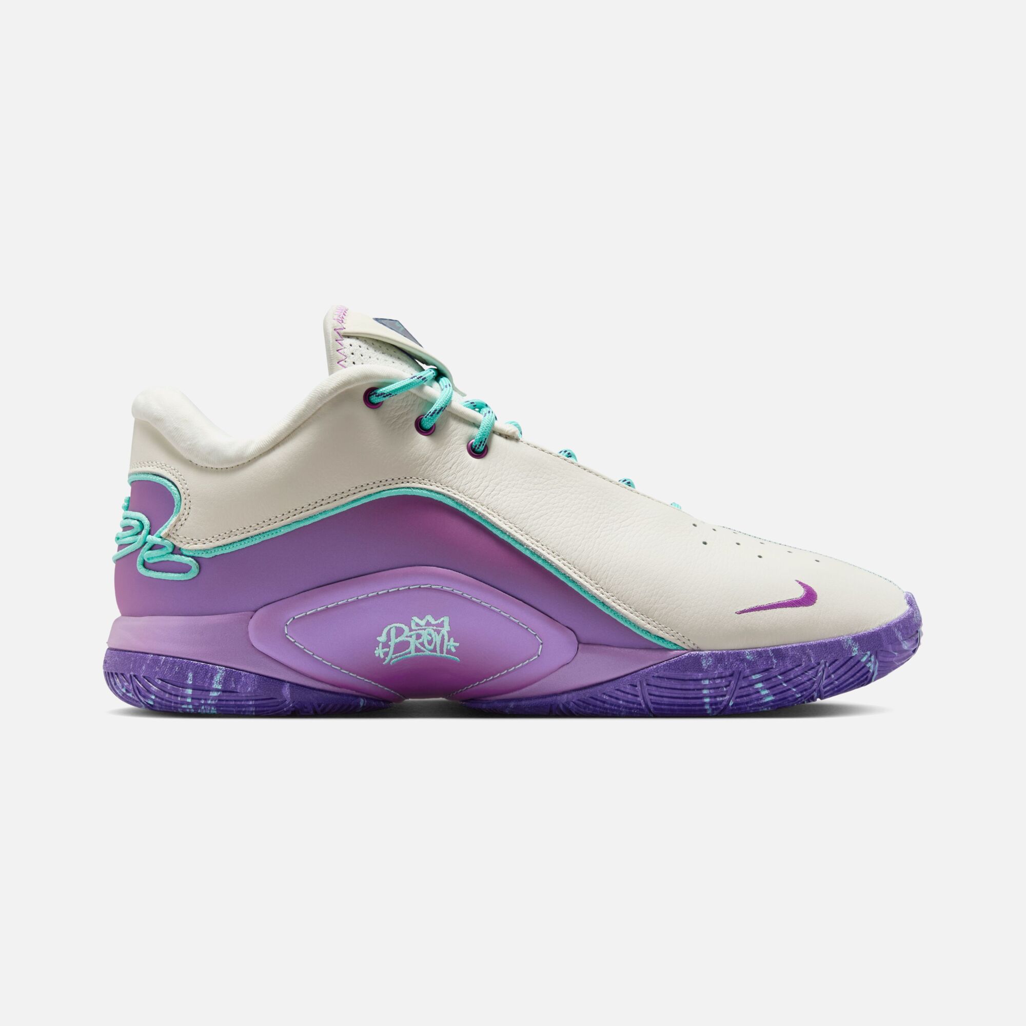 Nike LeBron James Xxii Erkek Basketbol Ayakkabısı