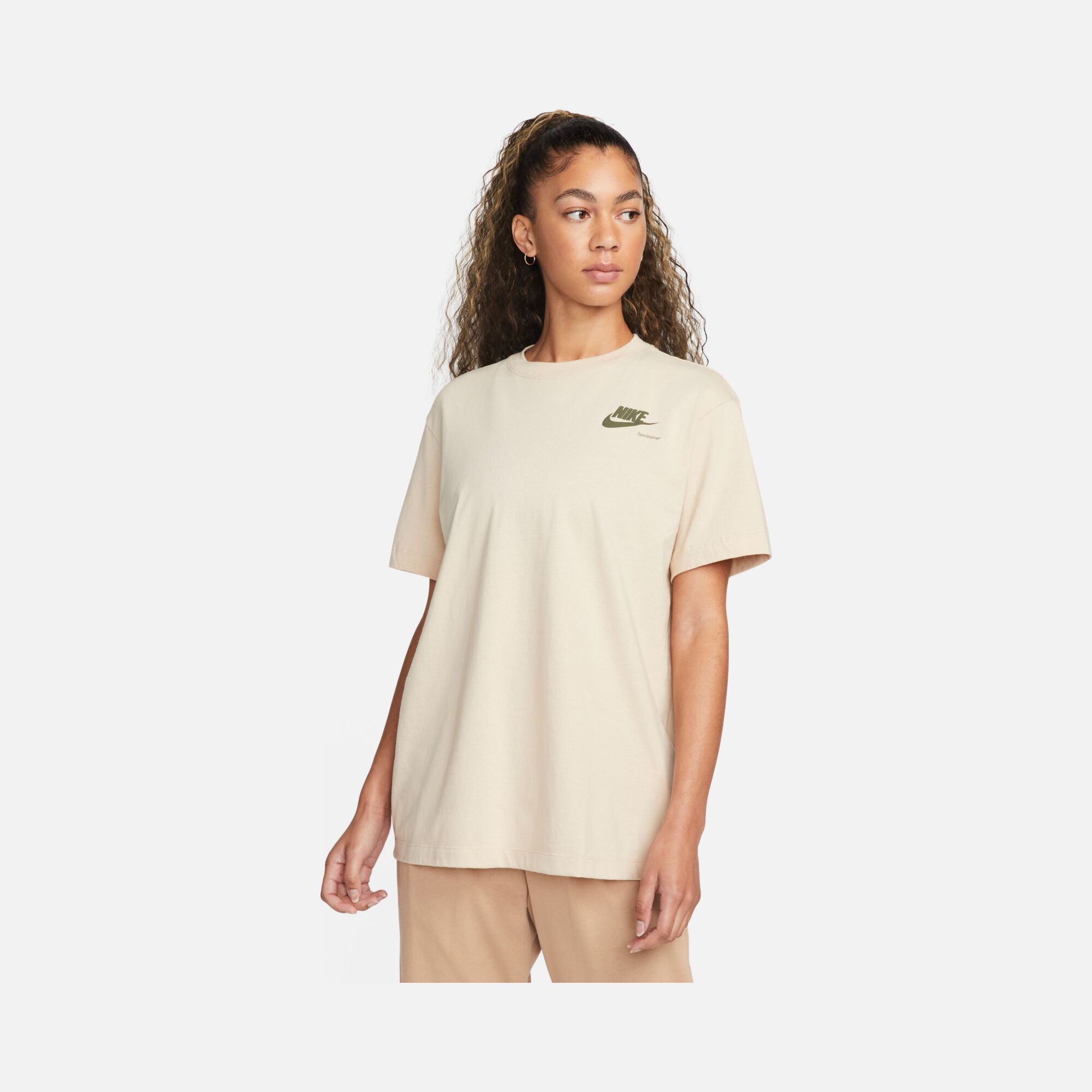 Nike Sportswear Neuself Boyfriend Short-Sleeve Kadın Tişört