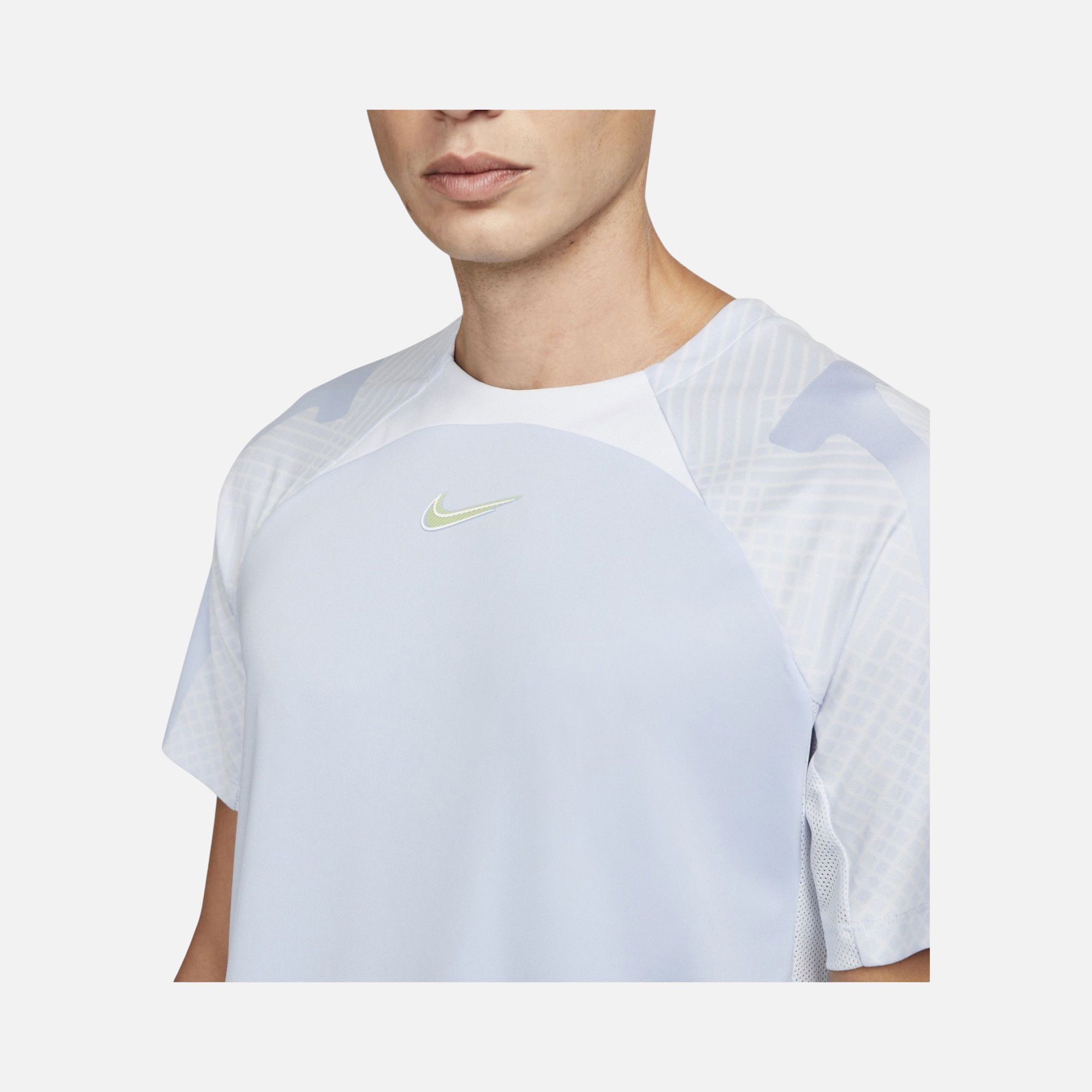 Nike Dri-Fit Strike Short-Sleeve Erkek Tişört