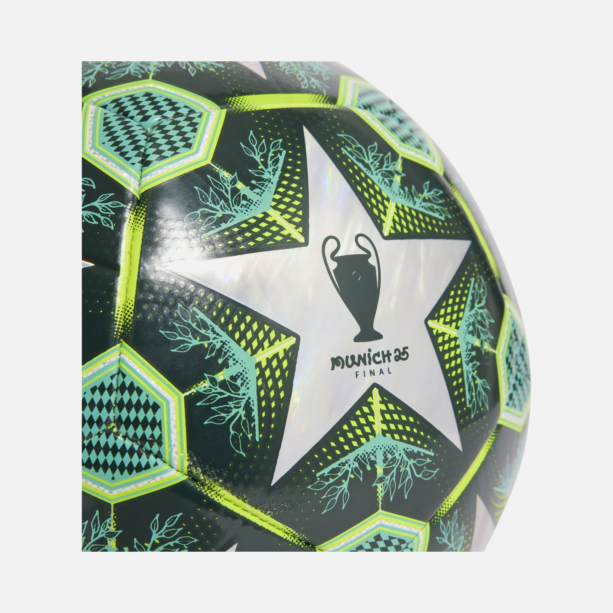 adidas UEFA Champions League Foil ''Special Hologram Effect'' No:5 Futbol Topu