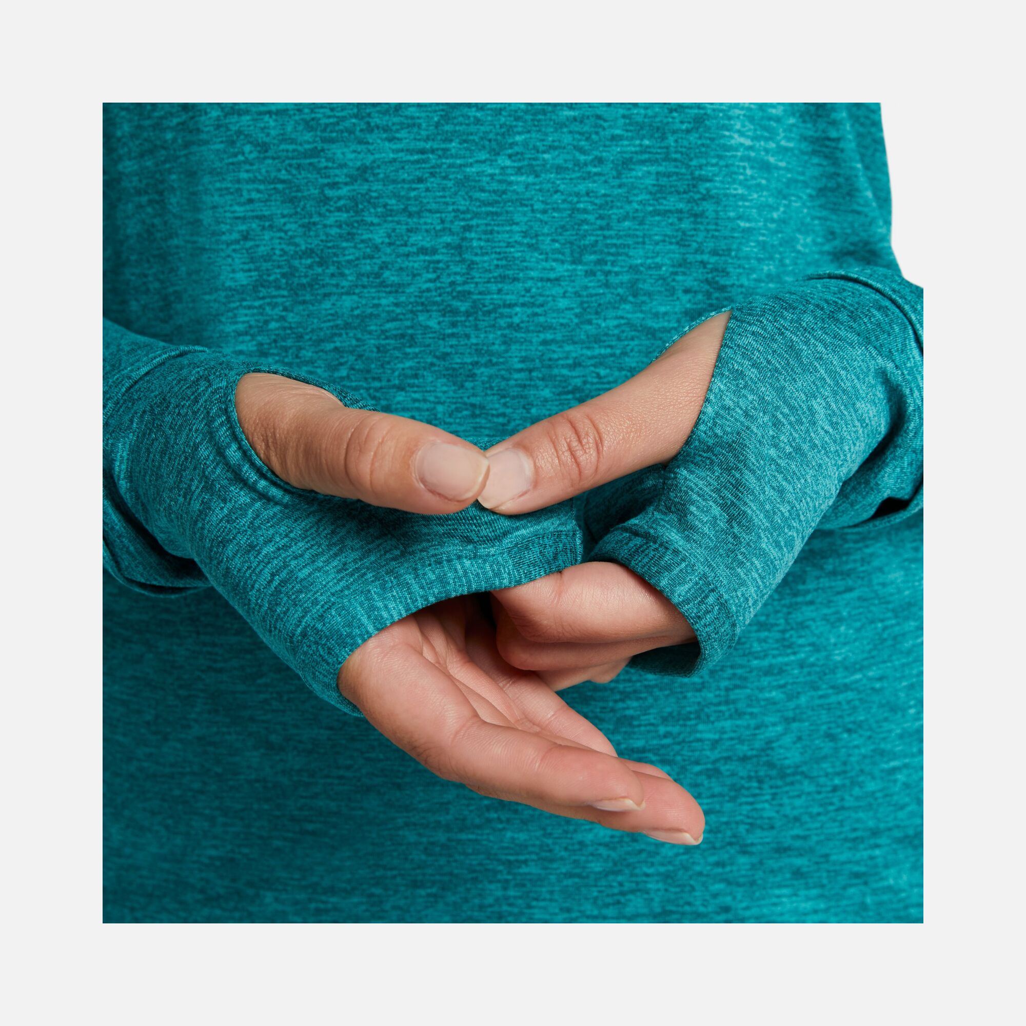 Nike Dri-Fit Swift Element UV 1/4-Zip Running Long-Sleeve Kadın Tişört