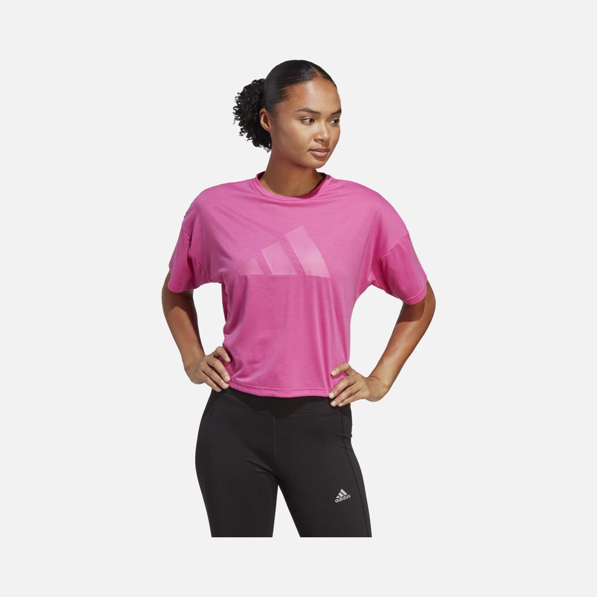 adidas Train Icons 3 Bar Logo Short-Sleeve Kadın Tişört