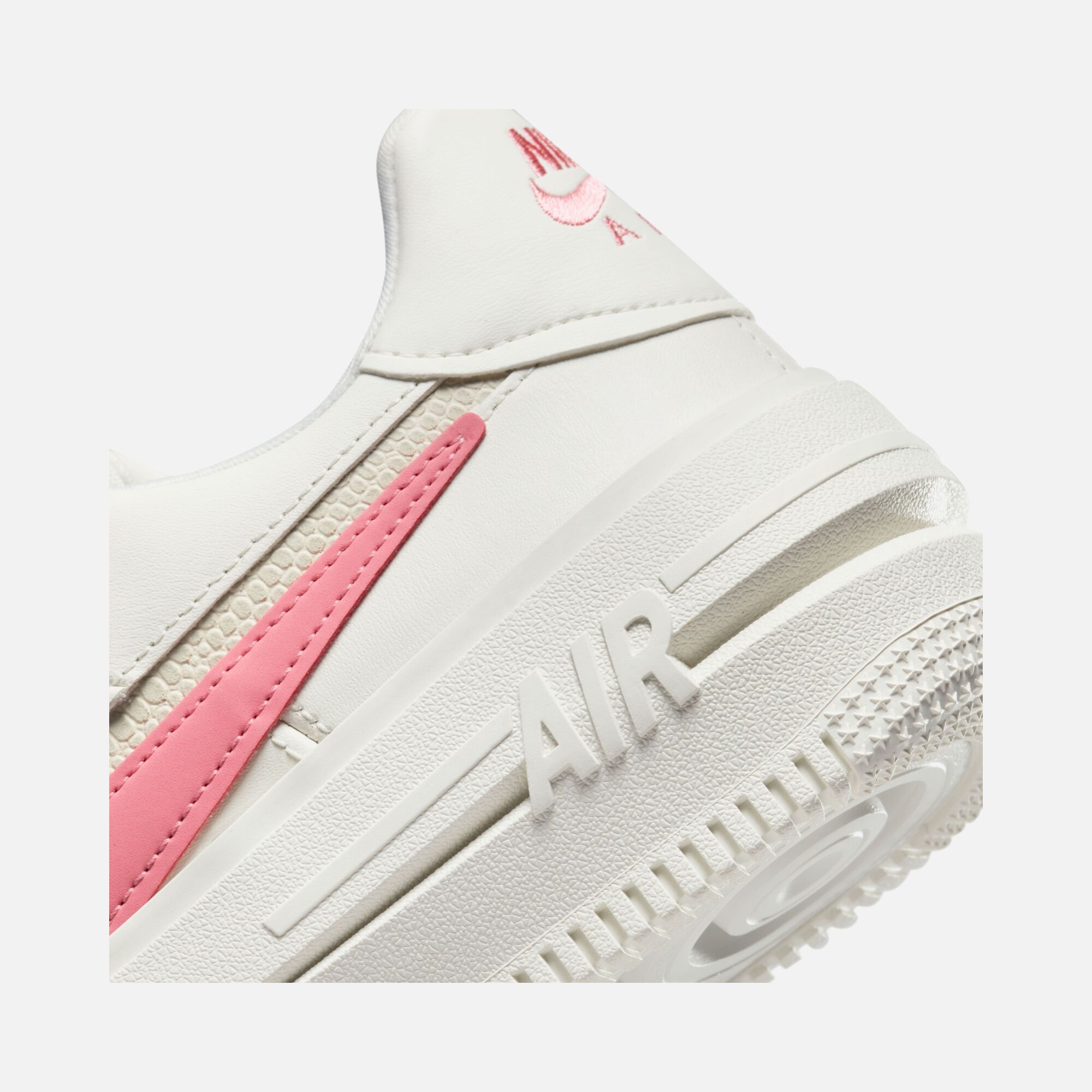 Nike Air Force 1 PLT.AF.ORM Kadın Spor Ayakkabı