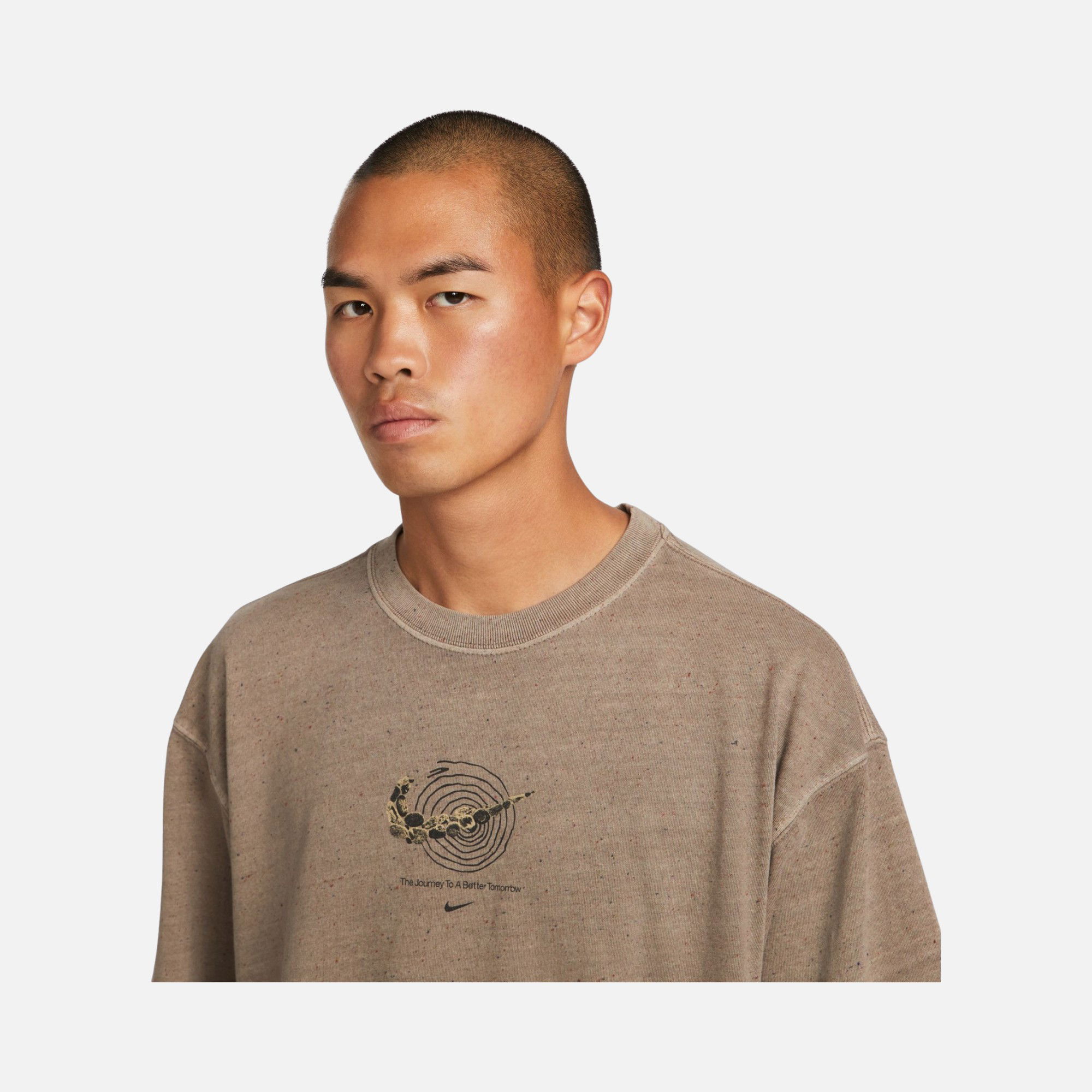 Nike Sportswear ''The Journey To A Better Tomorrow'' Graphic Short-Sleeve Erkek Tişört