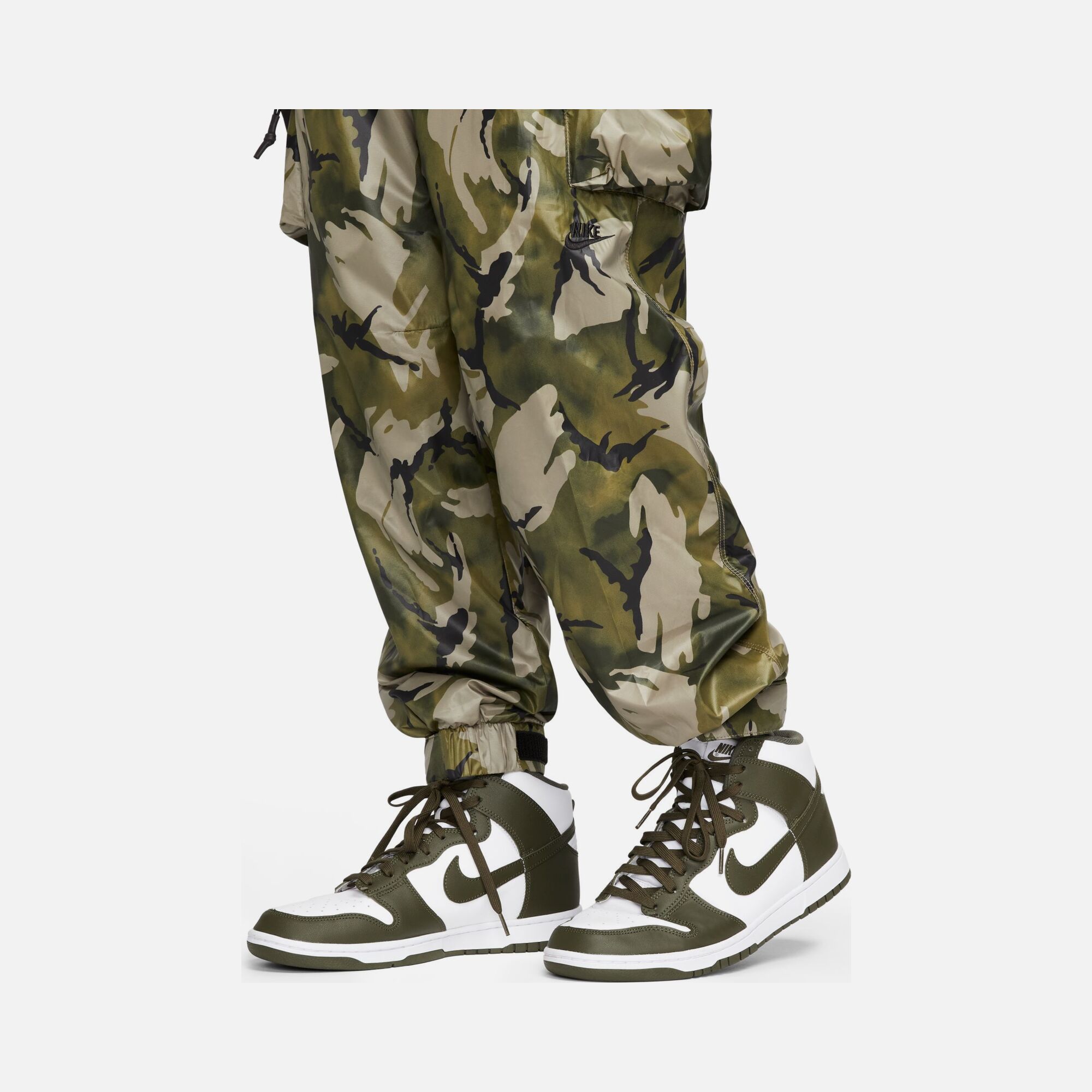 Nike Sportswear Tech Pack Line Woven Repel Camouflage Cargo Erkek Eşofman Altı