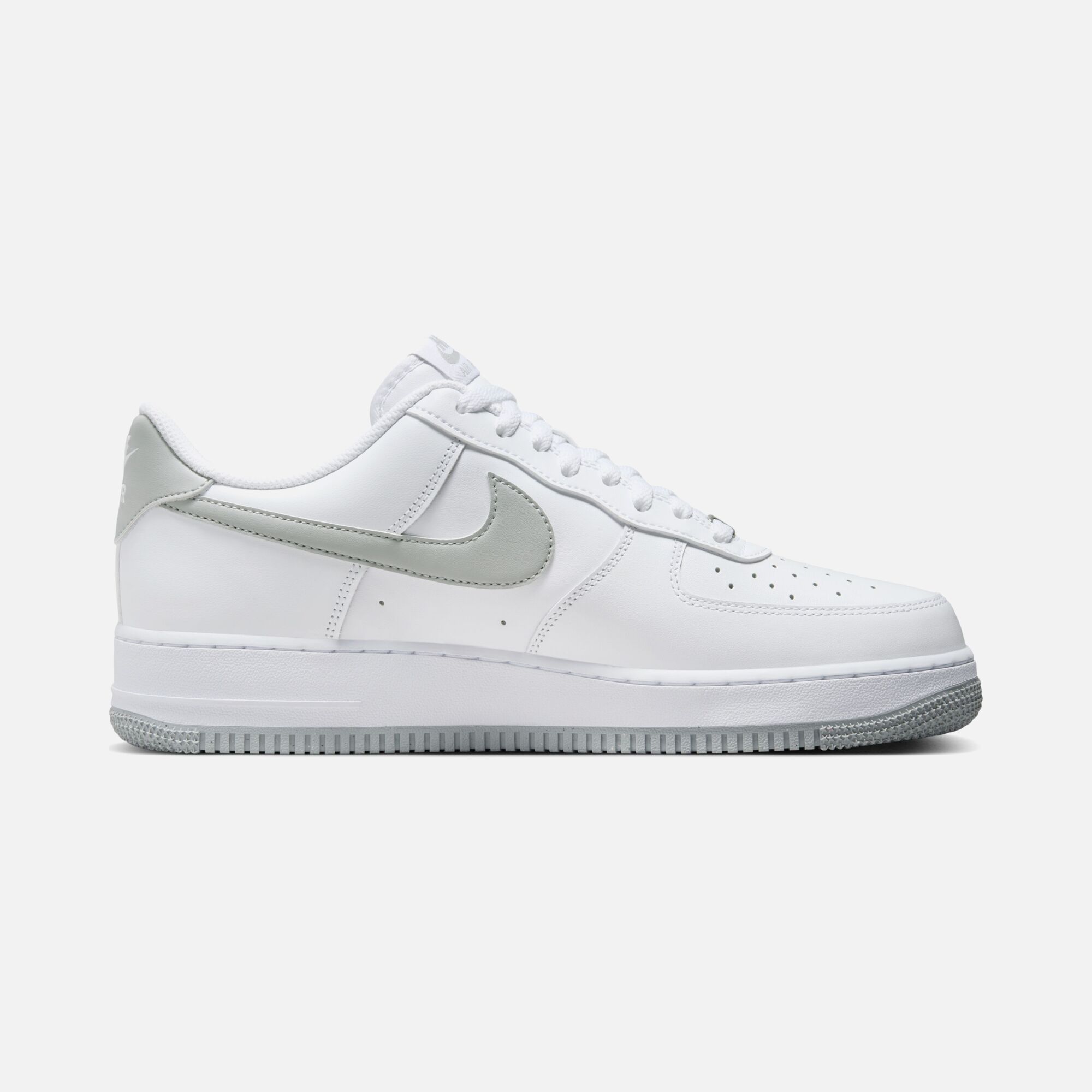 Nike Air Force 1 '07 FW24 Erkek Spor Ayakkabı
