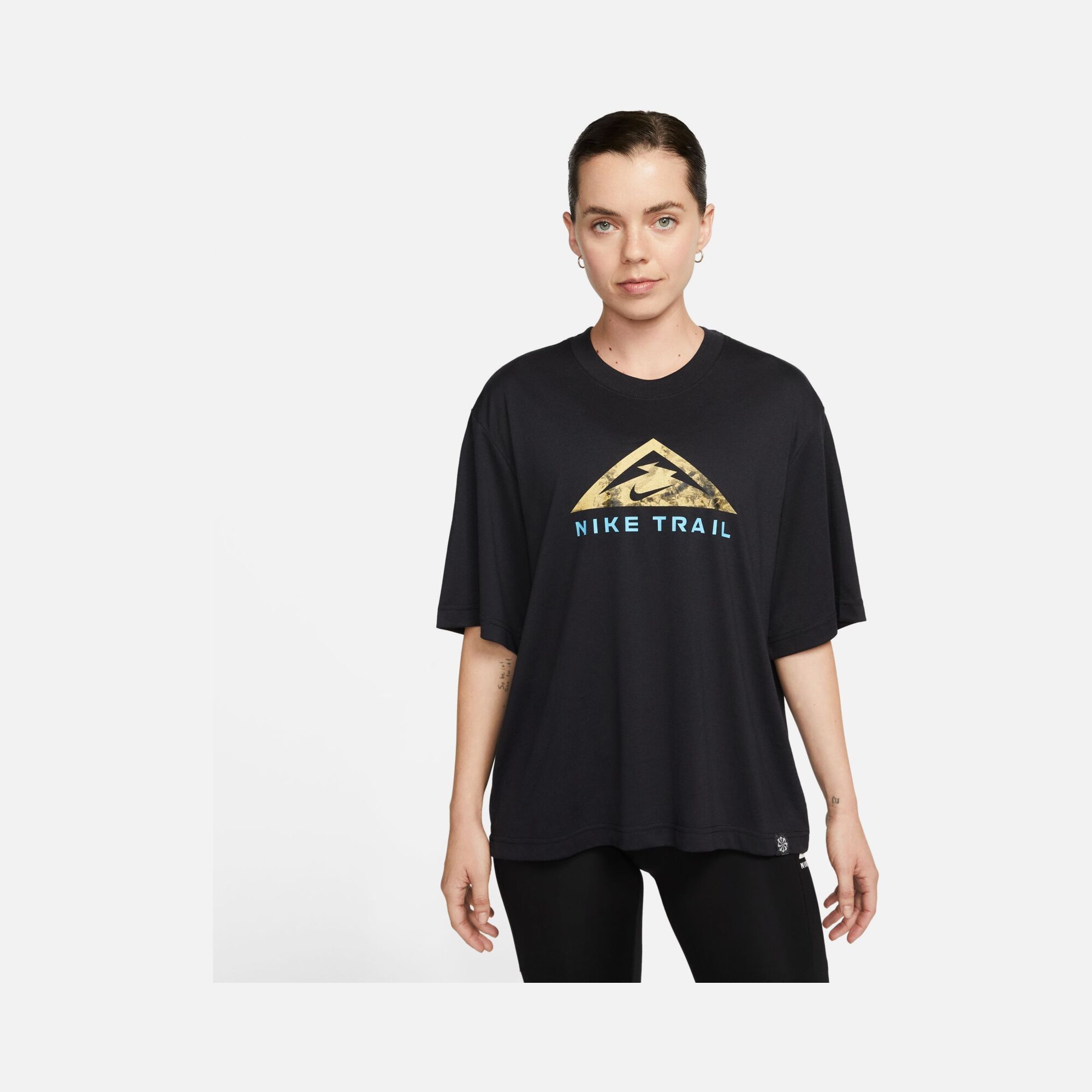 Nike Dri-Fit Trail Short-Sleeve Kadın Tişört