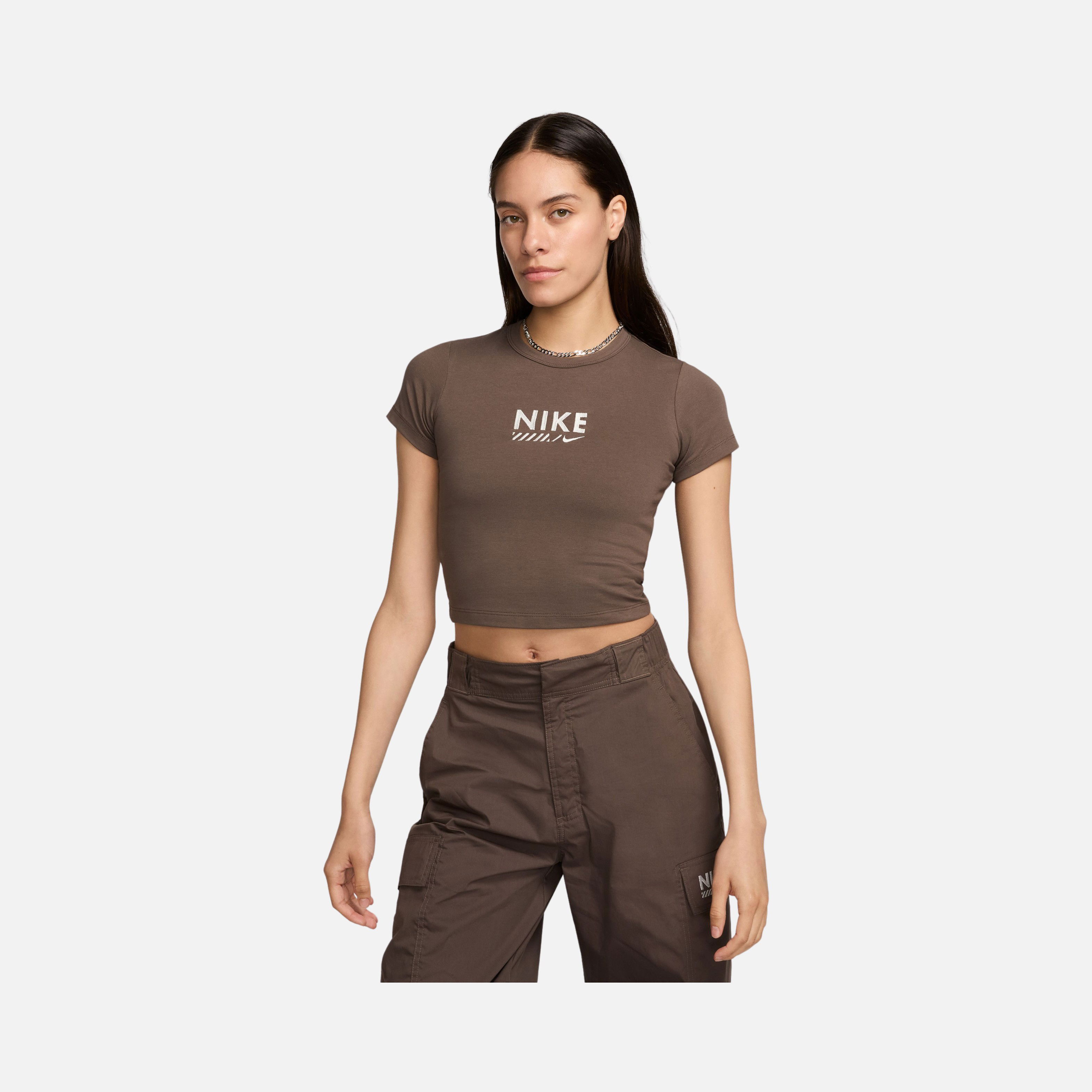 Nike Sportswear Gel Cropped Short-Sleeve Kadın Tişört