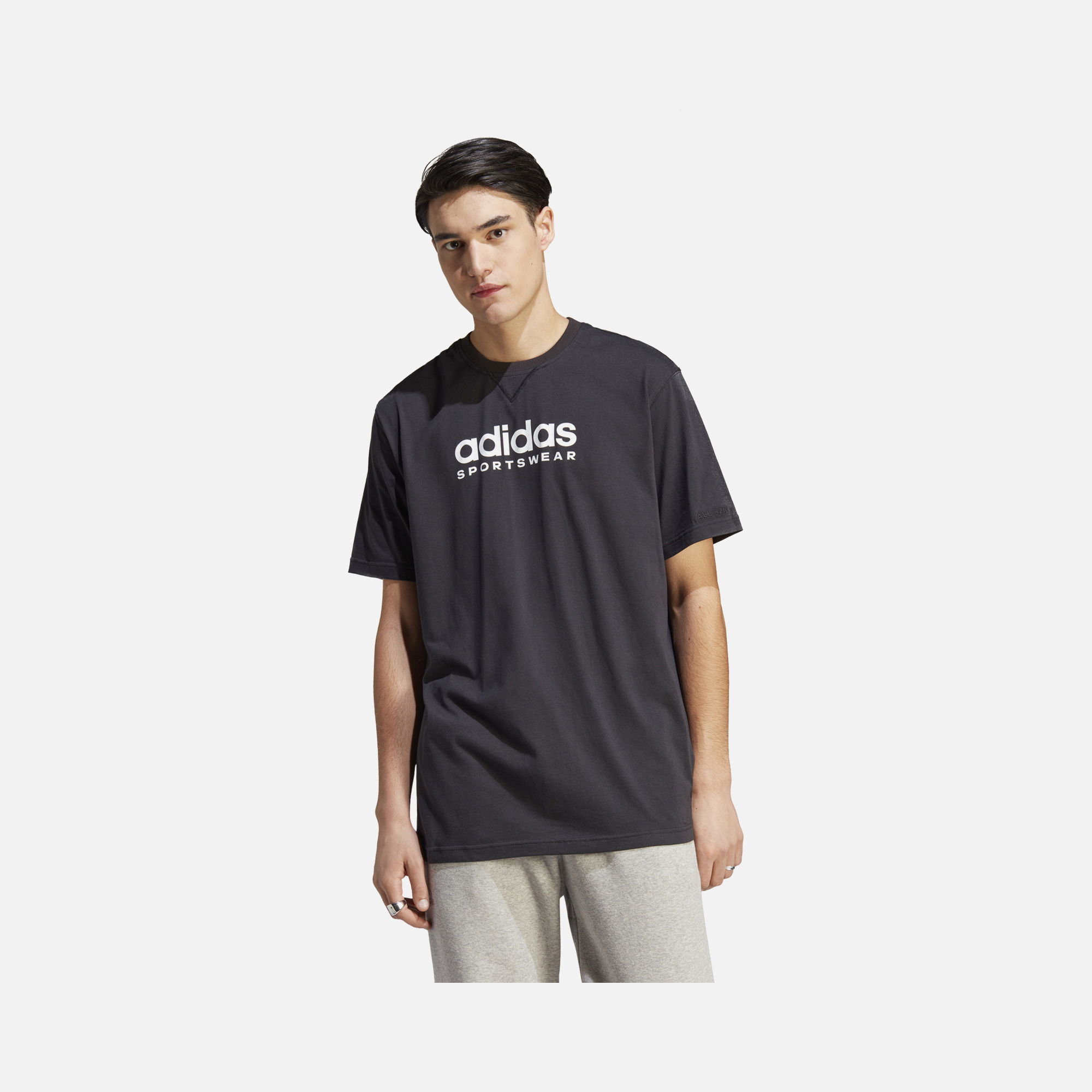 adidas Sportswear All SZN Graphic Short-Sleeve Erkek Tişört