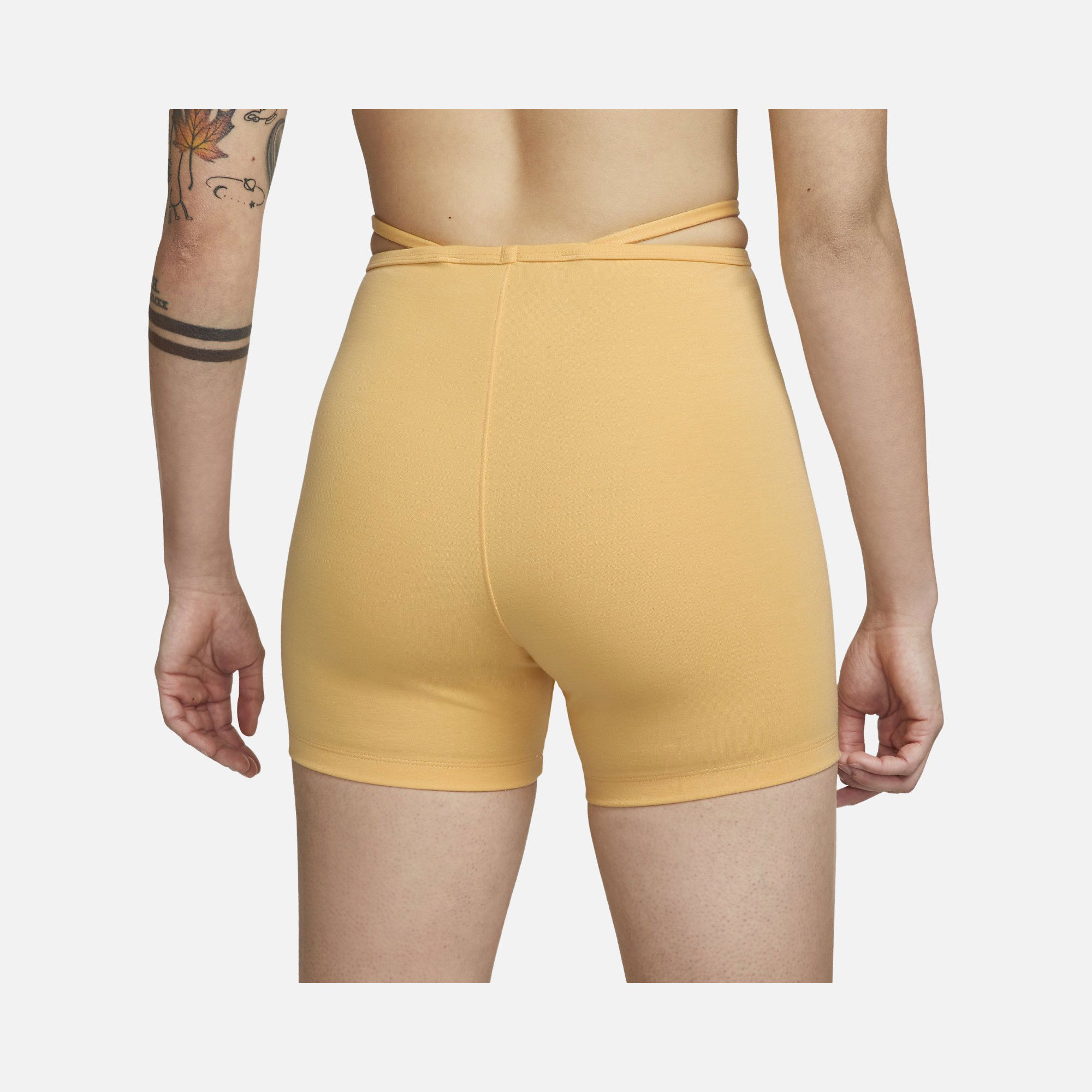 Nike Sportswear Everyday High-Waisted Biker Kadın Şort