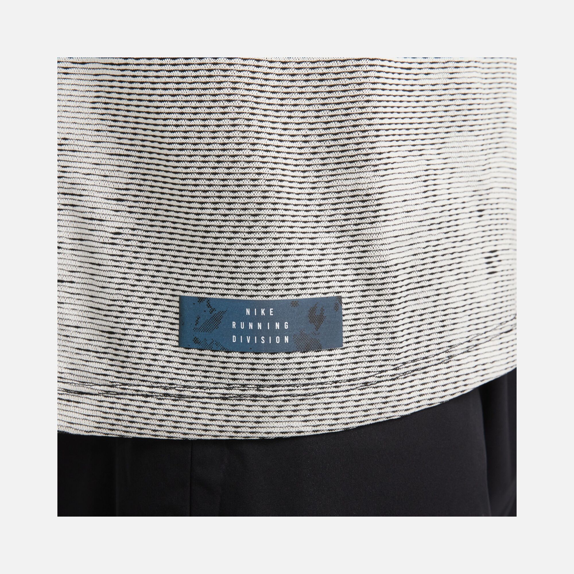 Nike Dri-Fit ADV Run Division Techknit Running Short-Sleeve Erkek Tişört