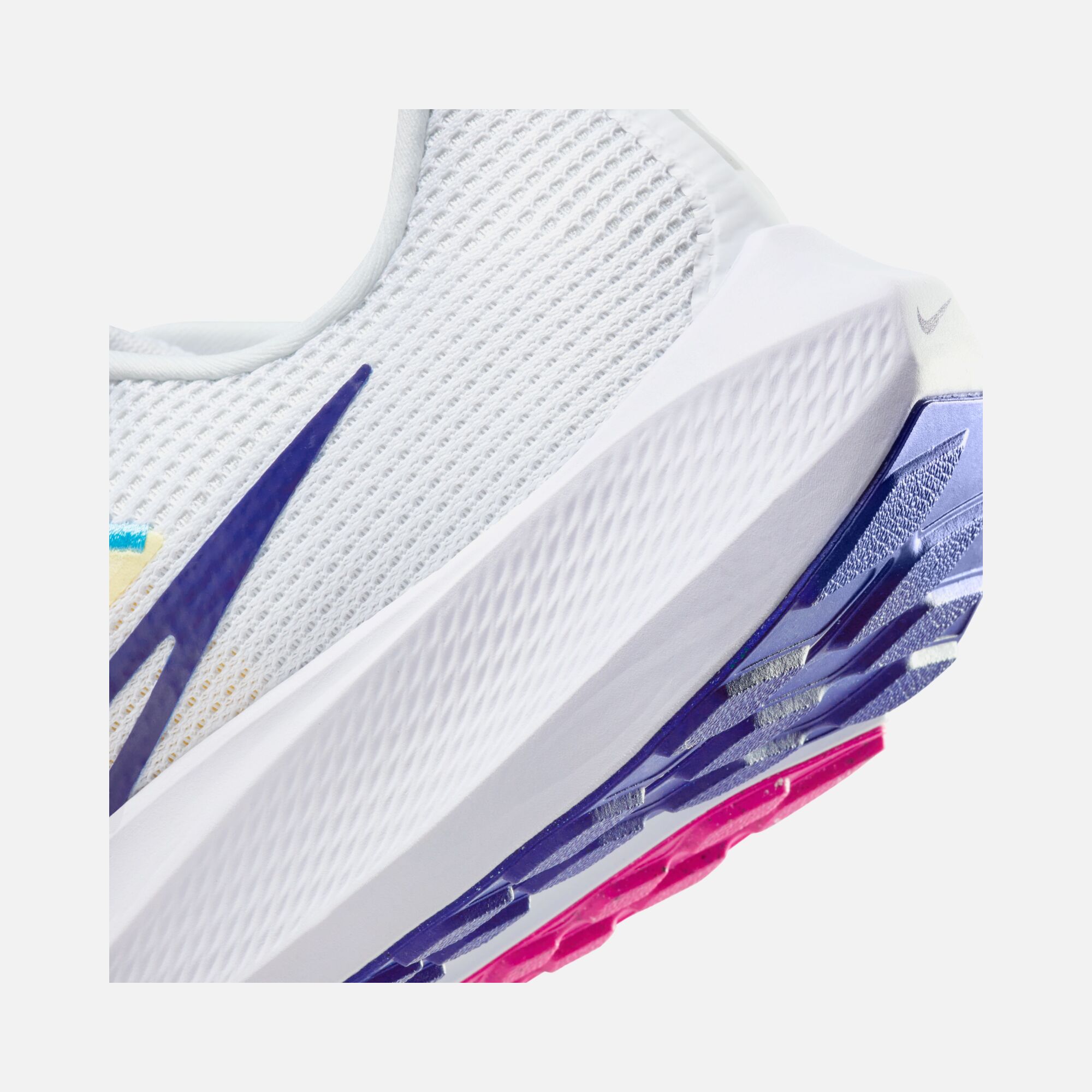 Nike Air Zoom Pegasus 40 Road Running Erkek Spor Ayakkabı