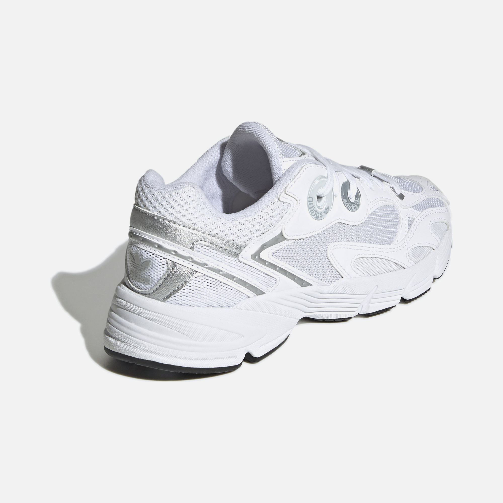 adidas Astir Kadın Spor Ayakkabı