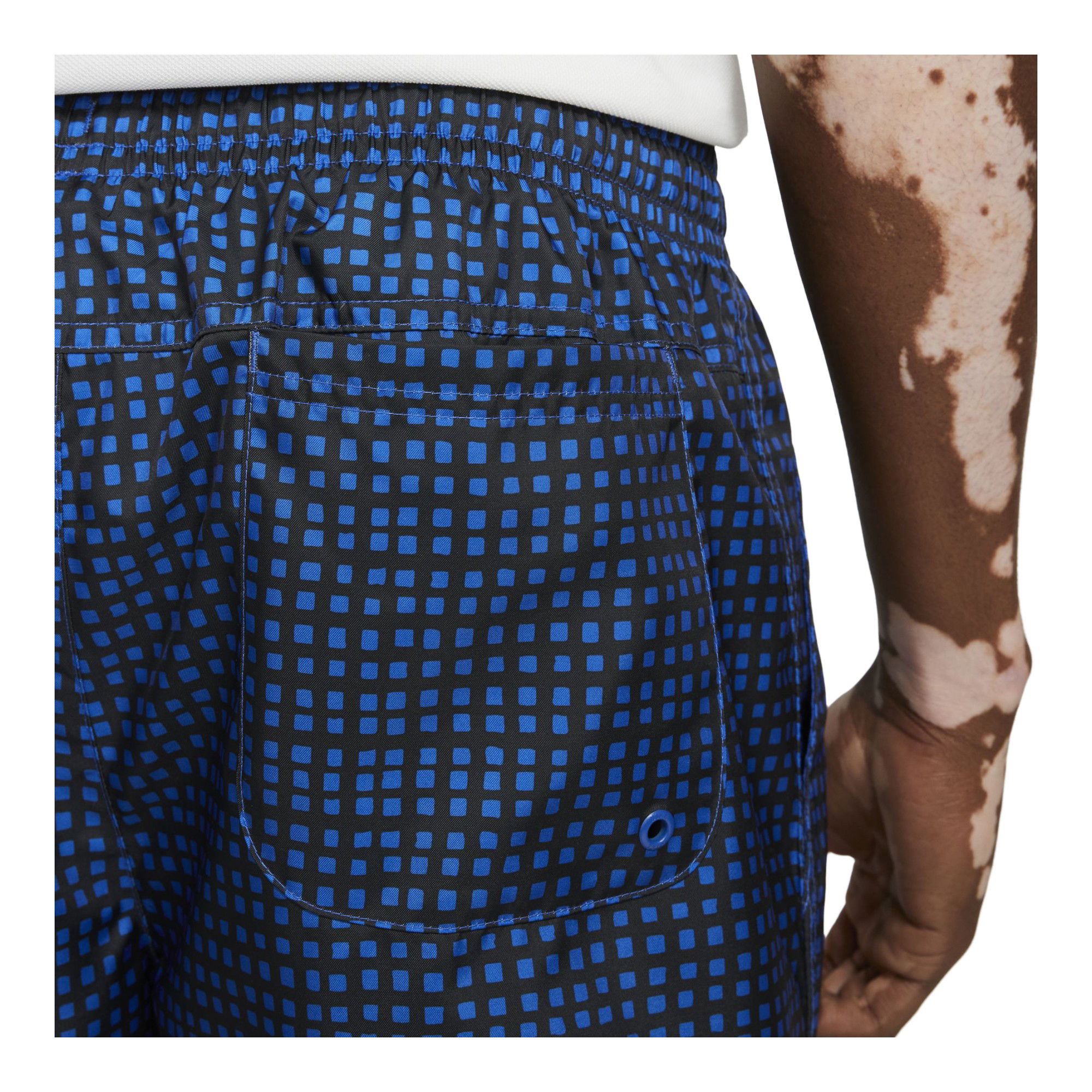 Nike Sportswear City Edition Woven Flow Erkek Şort