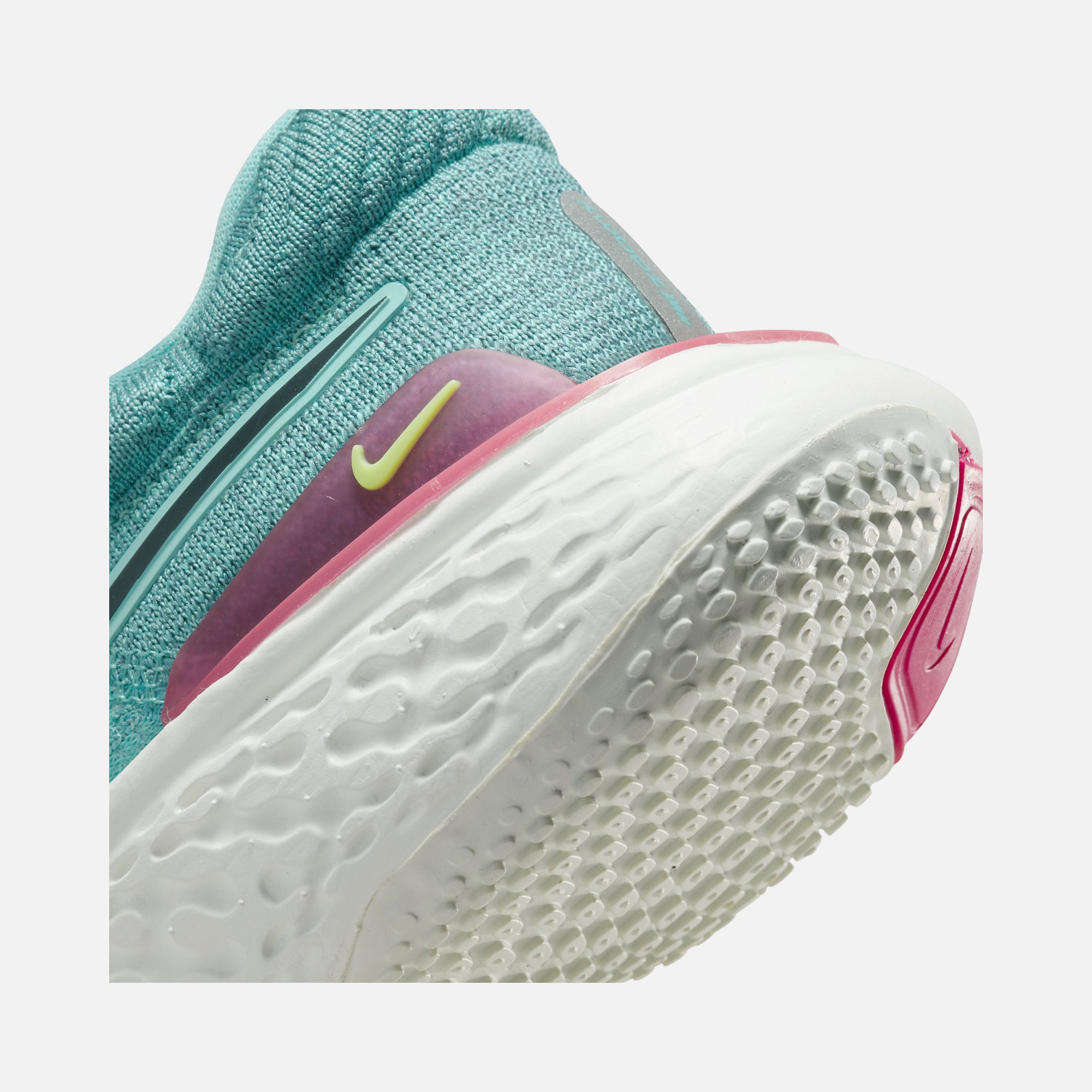 Nike ZoomX Invincible Run Flyknit 2 Running Kadın Spor Ayakkabı