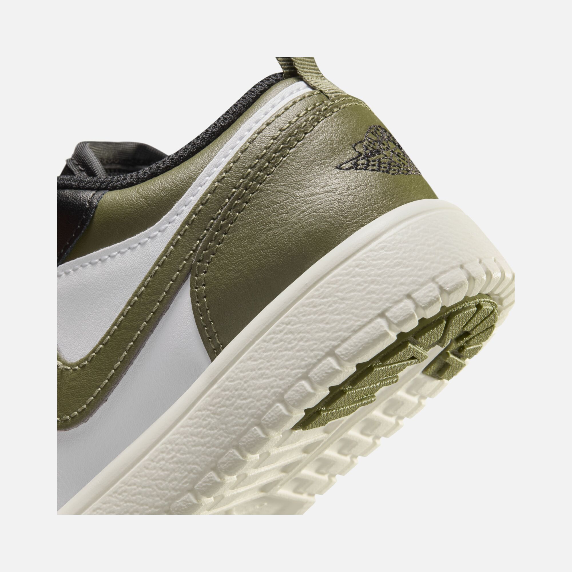 Nike Jordan 1 Low Alt (PS) Çocuk Spor Ayakkabı