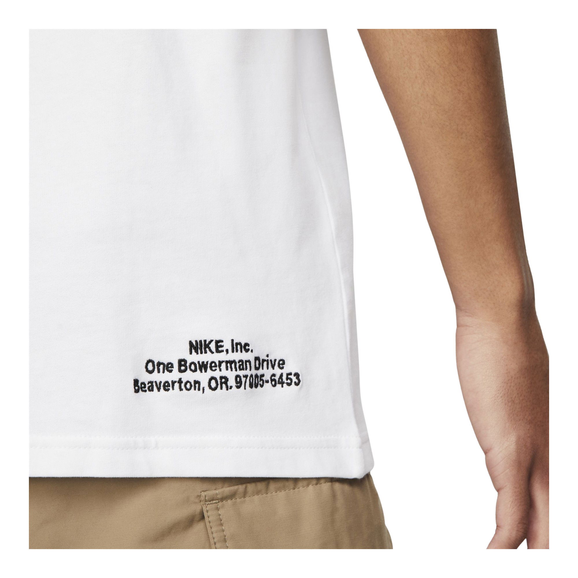Nike Sportswear ''Authorized Personnel Only'' Graphic Short-Sleeve Erkek Tişört