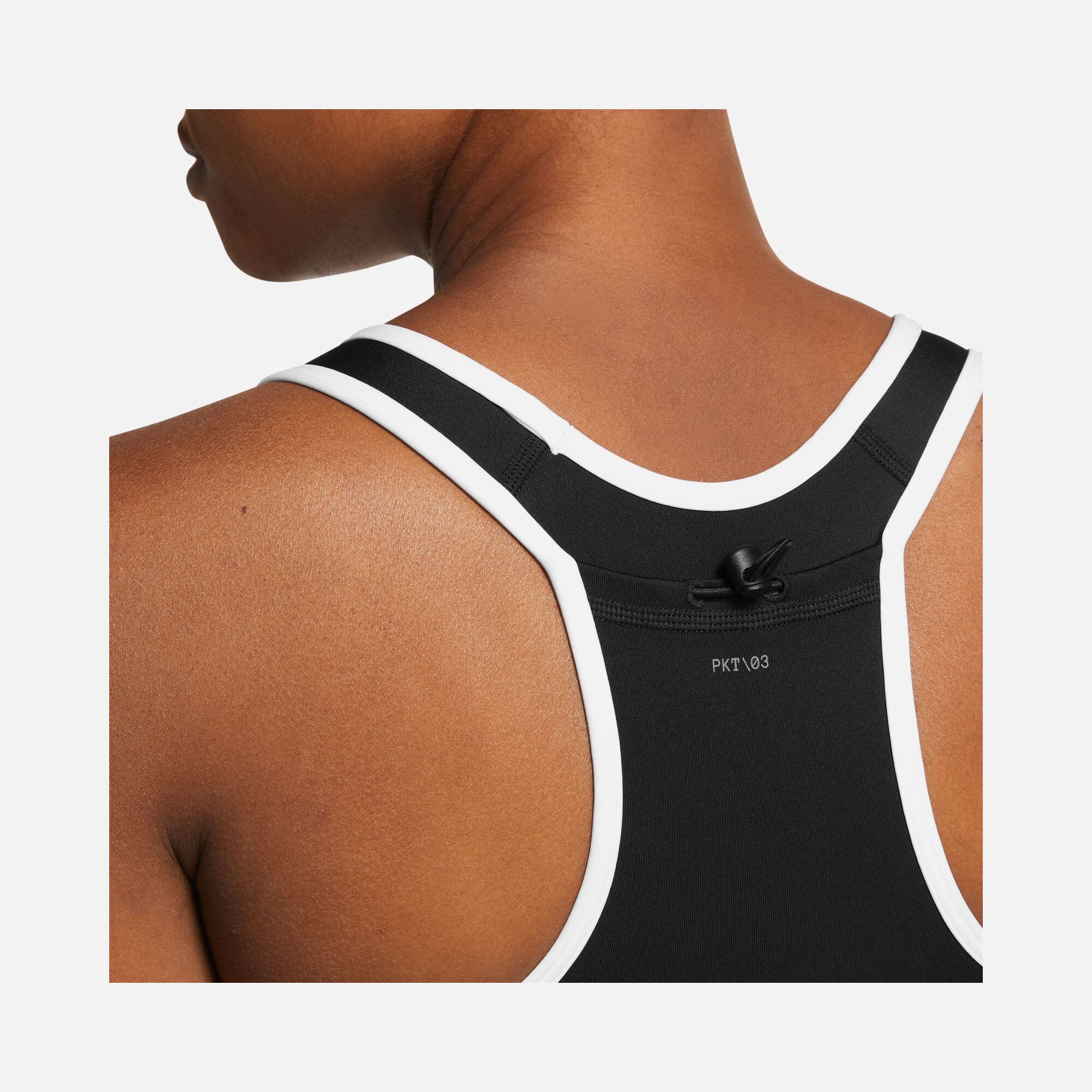 Nike Swoosh On The Run Medium-Support Lightly Lined Sports Kadın Bra