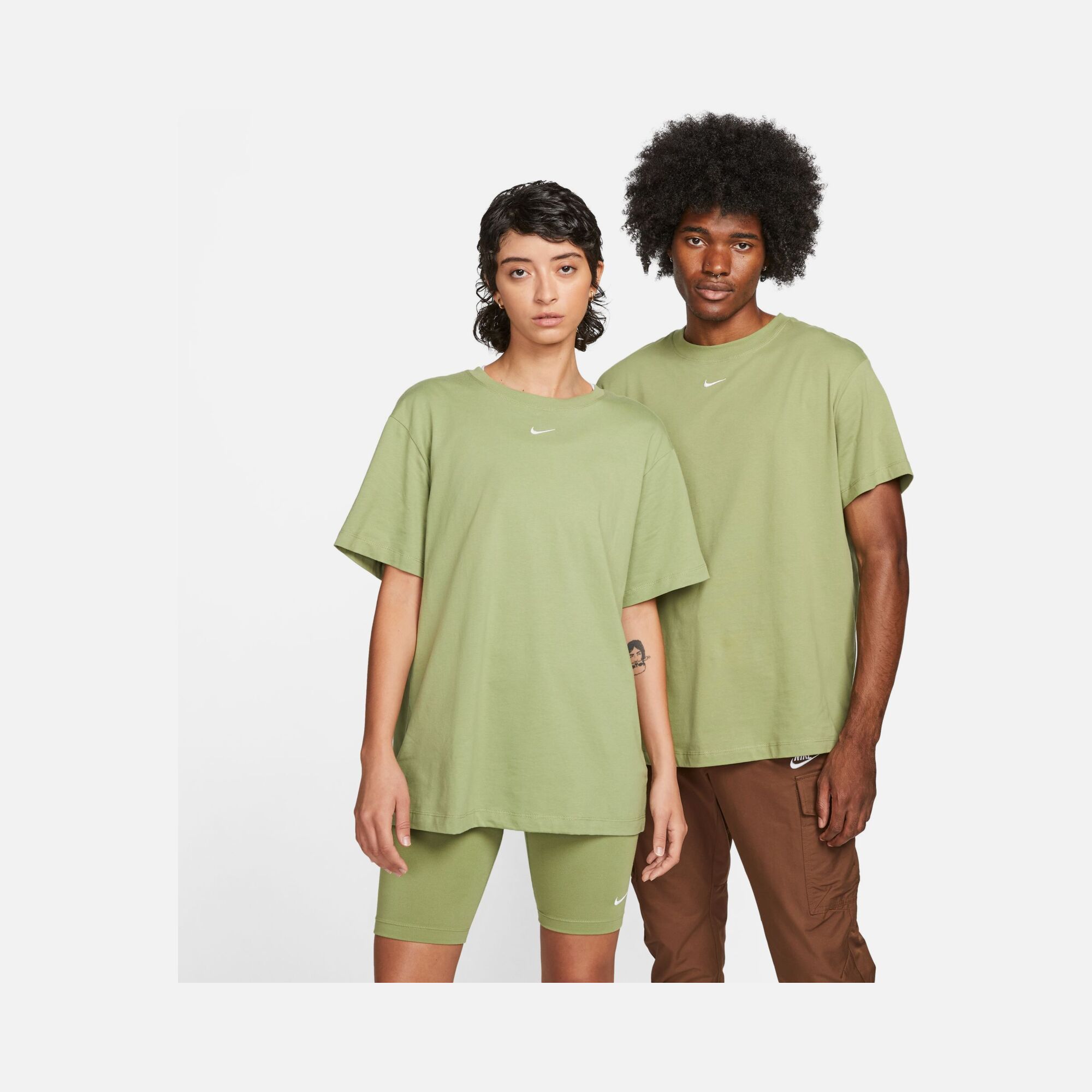 Nike Sportswear Essentials Short-Sleeve Kadın Tişört