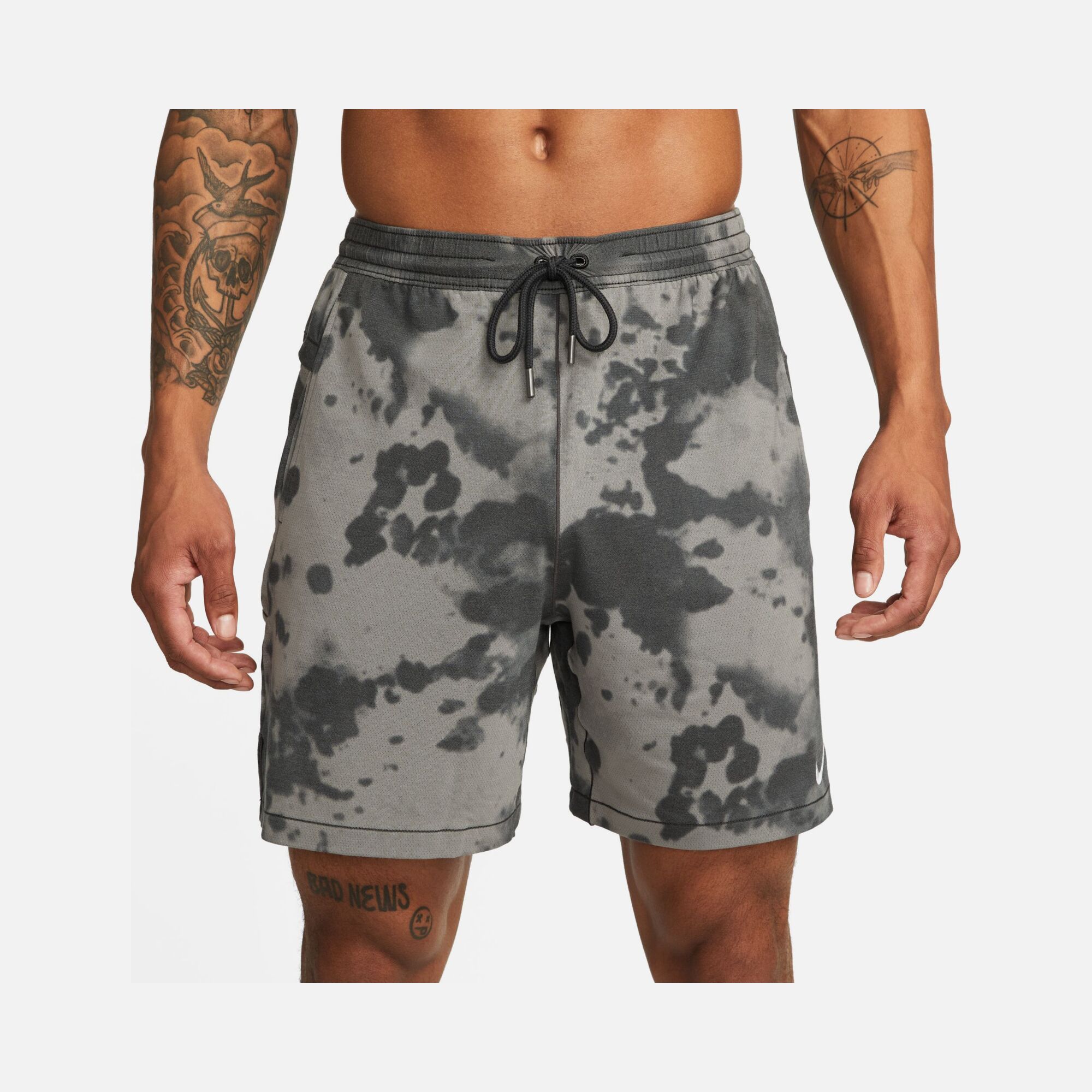 Nike Yoga Dri-Fit Allover Print Erkek Şort