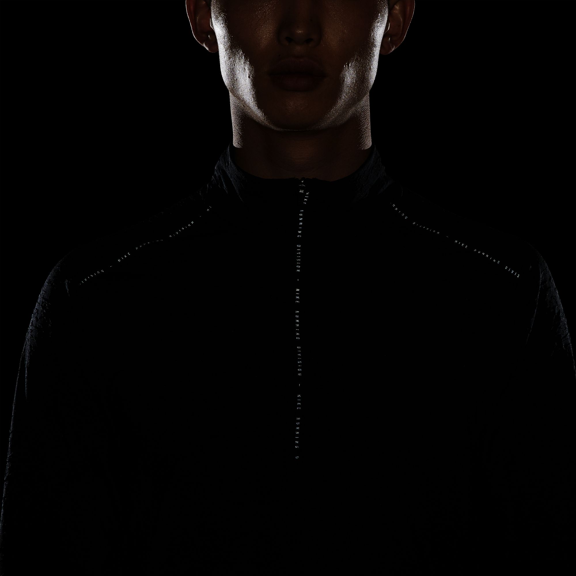 Nike Dri-Fit Element Run Division Running Half-Zip Long-Sleeve Erkek Tişört
