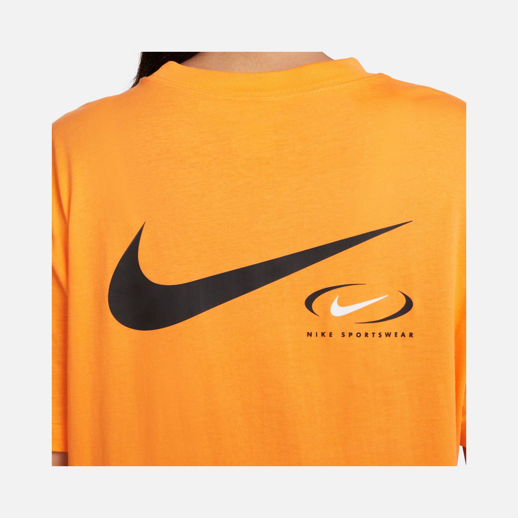 Nike Sportswear Graphic Loose Fit Short-Sleeve Kadın Tişört