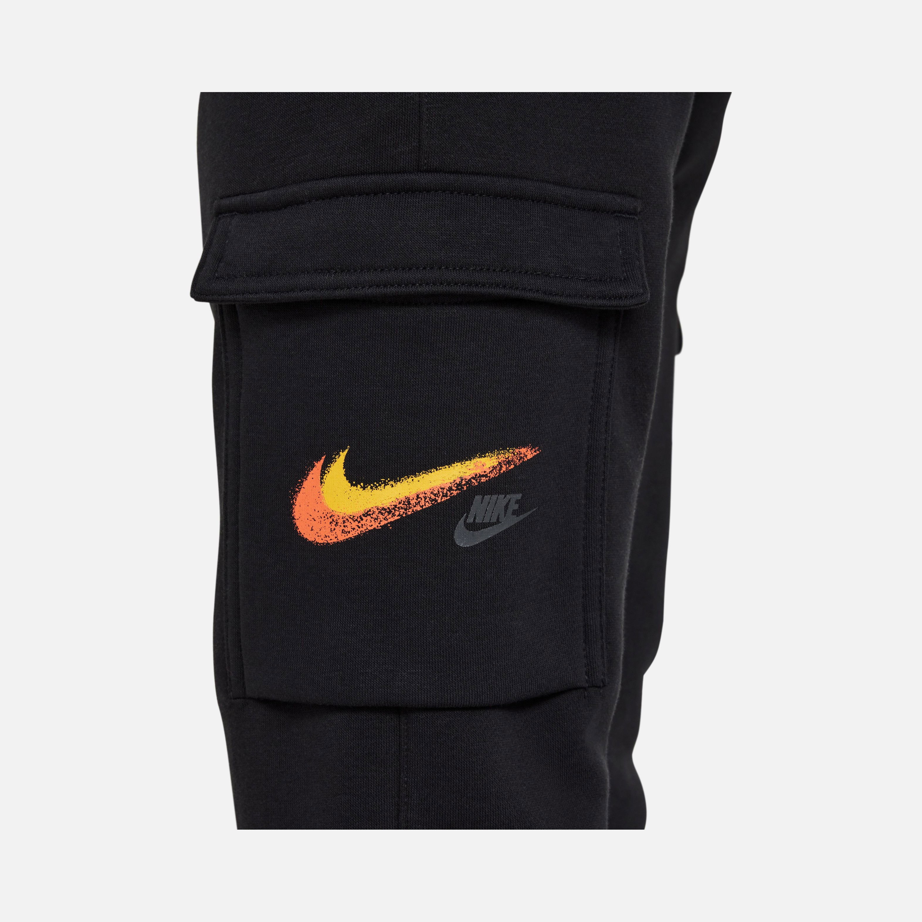 Nike Sportswear Fleece Cargo ''Multi Spray Paint Swoosh Logo'' (Boys') Çocuk Eşofman Altı