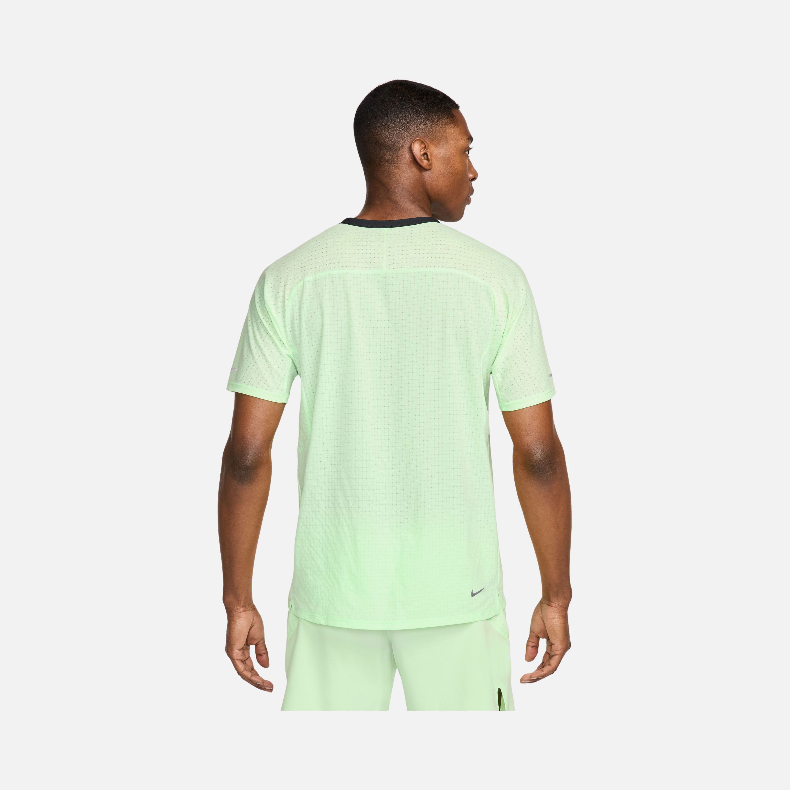 Nike Dri-Fit Trail Solar Chase Running Short-Sleeve Erkek Tişört