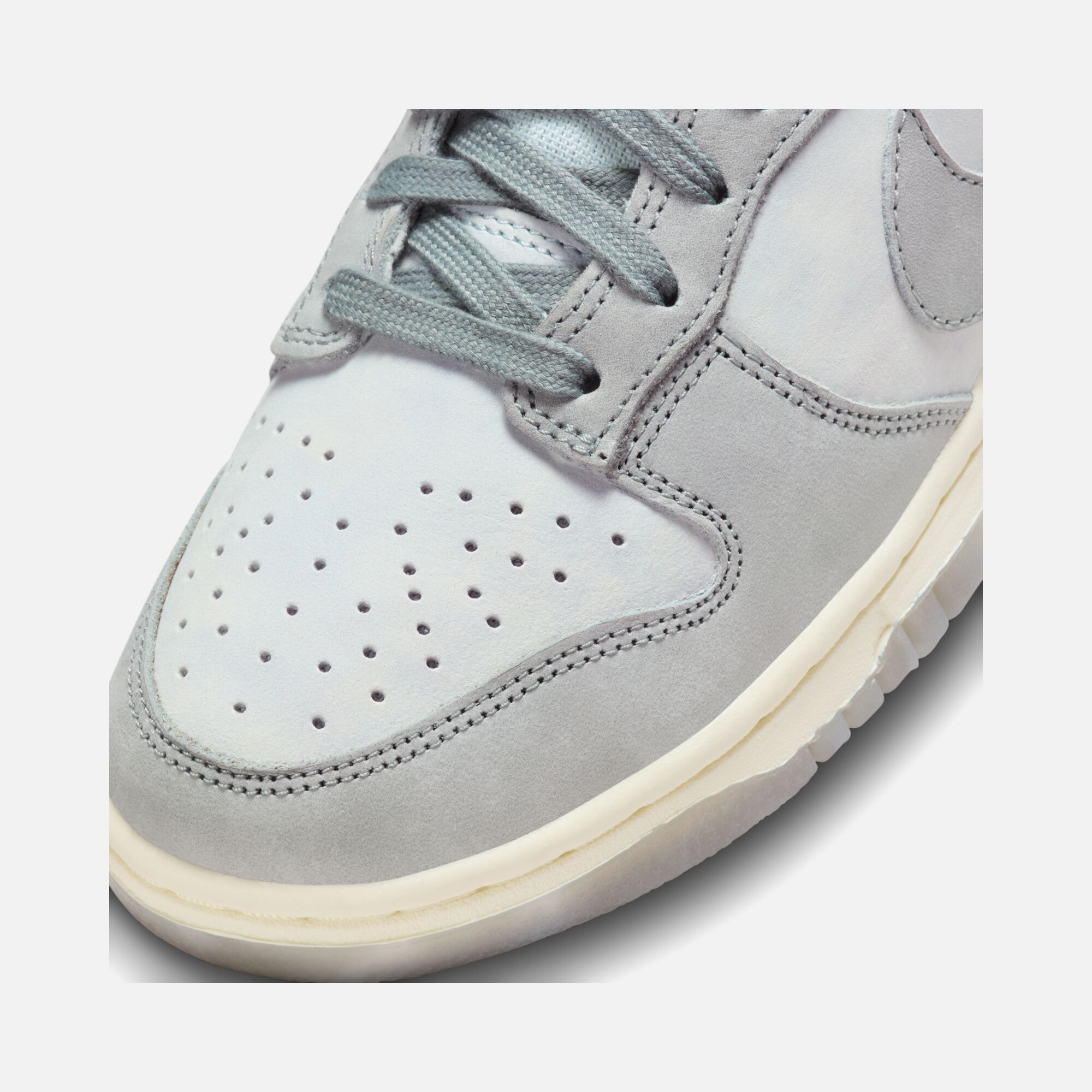 Nike Dunk Low "Cool Grey" Kadın Spor Ayakkabı