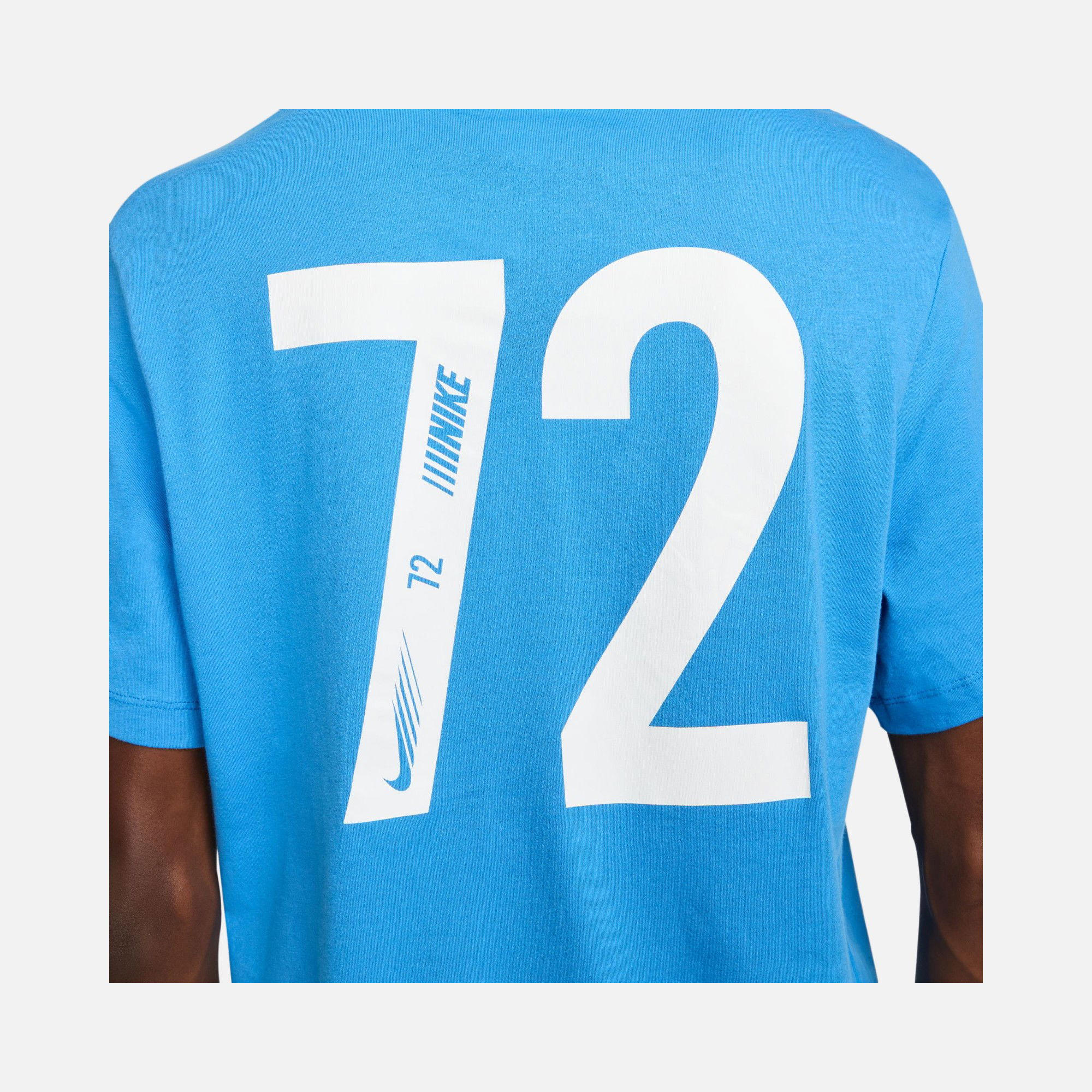 Nike Sportswear Standard Issue Short-Sleeve Erkek Tişört