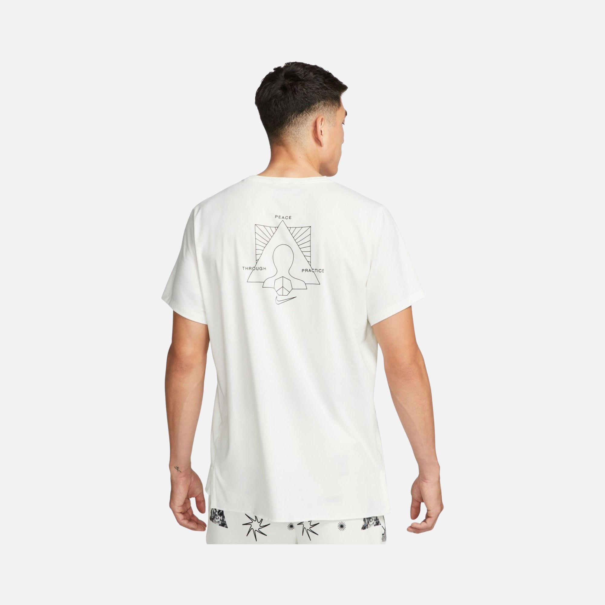 Nike Yoga Dri-Fit Festival Short-Sleeve Erkek Tişört