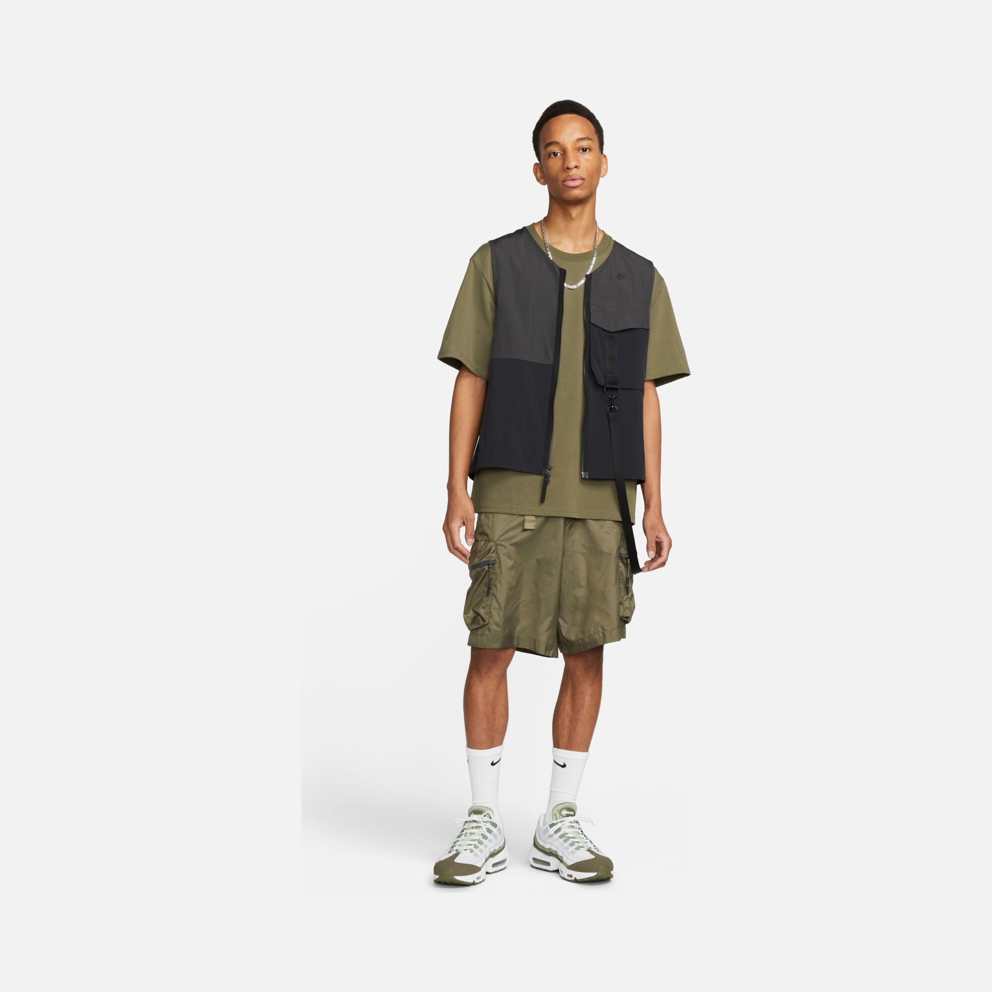 Nike Sportswear Dri-Fit Tech Pack Short-Sleeve Erkek Tişört