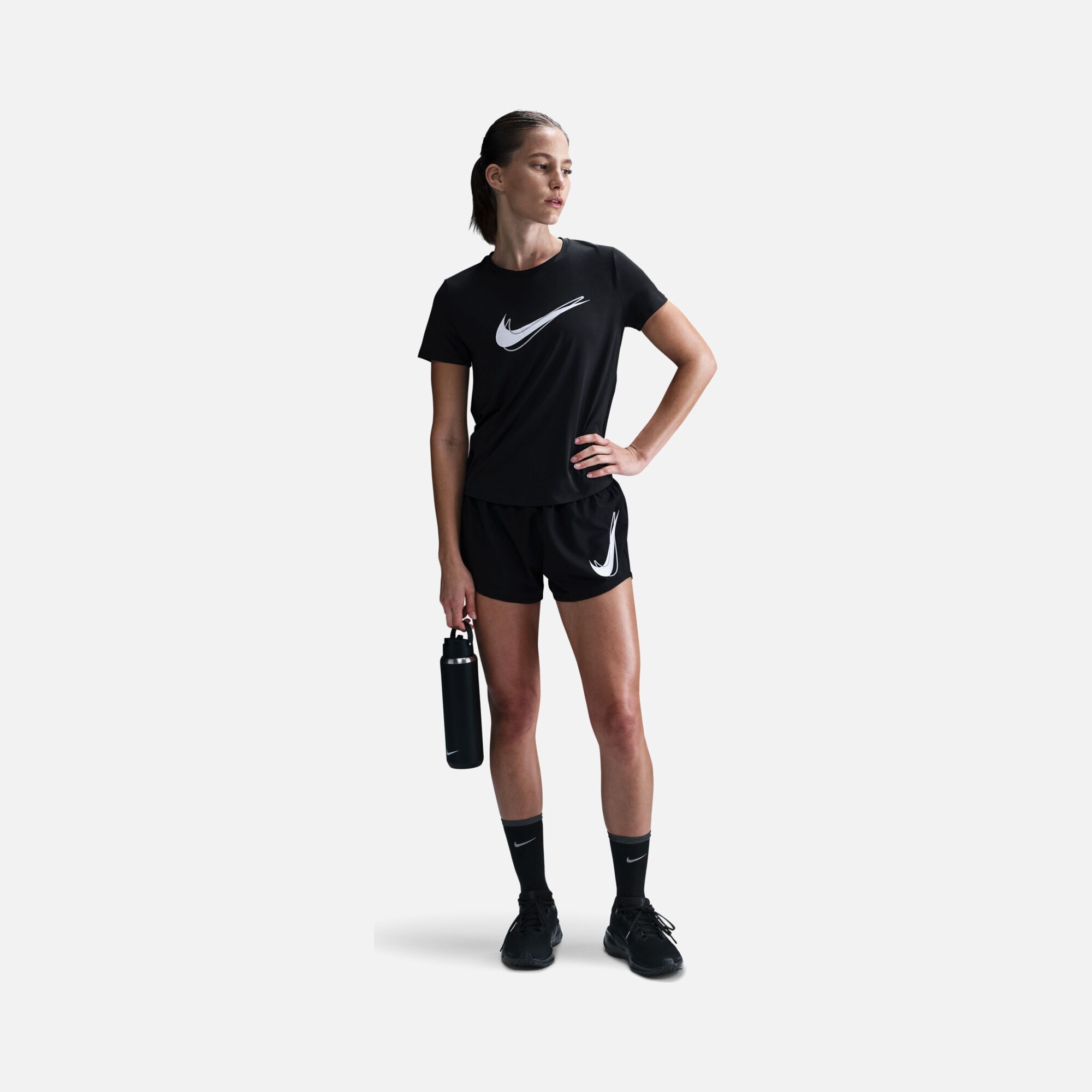 Nike One a New Swoosh Logo Dri-Fit Running Short-Sleeve Kadın Tişört