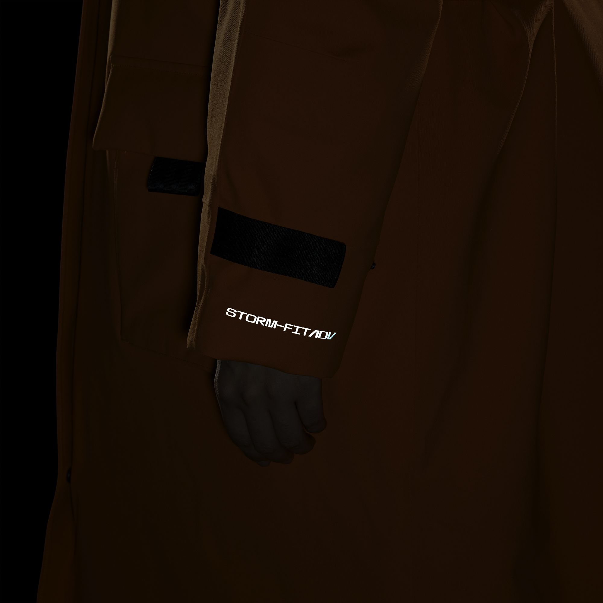 Nike Sportswear Storm-Fit ADV Tech-Pack Full-Zip Hoodie Kadın Parka