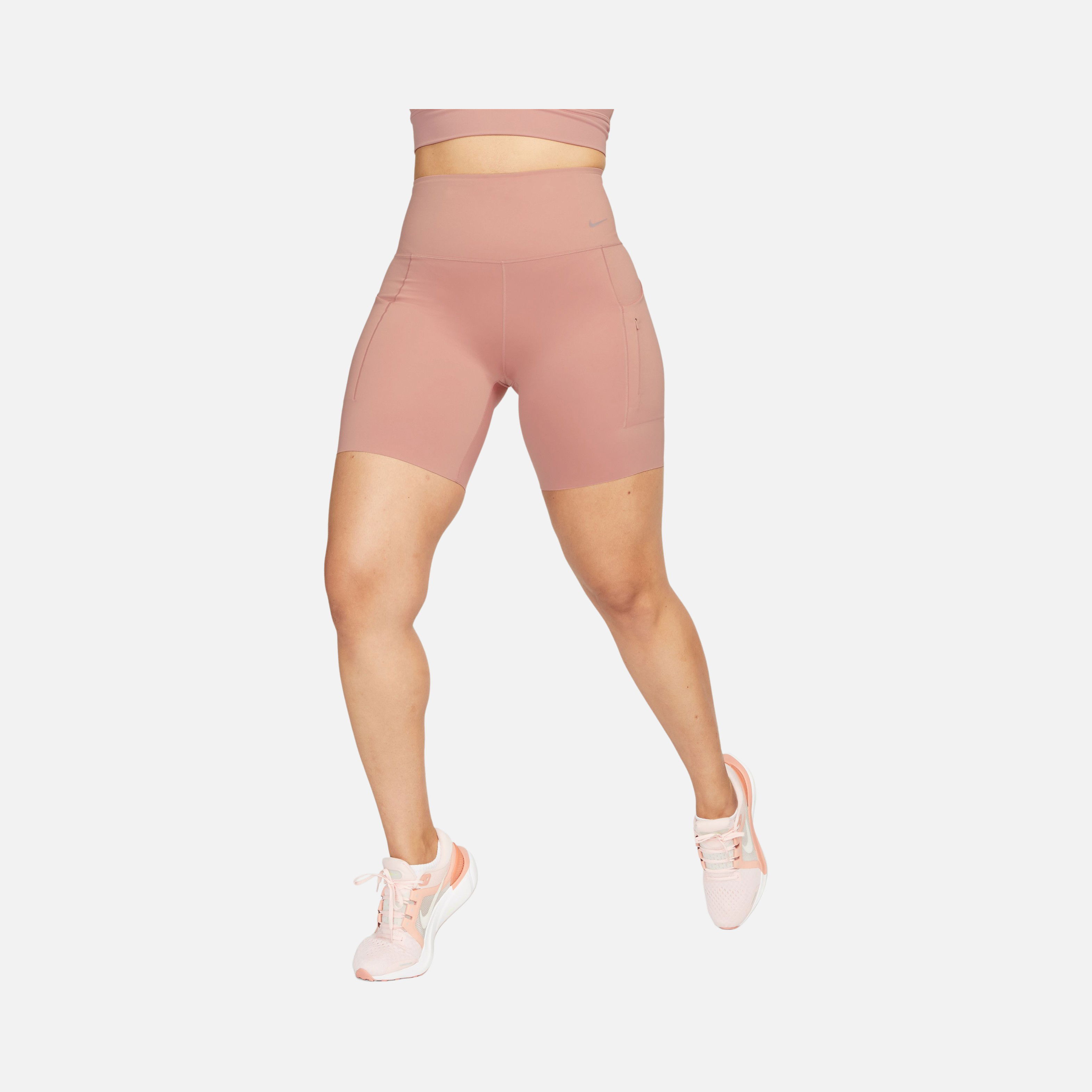 Nike Dri-Fit Go Firm-Support High-Waisted 20cm (approx.) Biker Training Kadın Şort