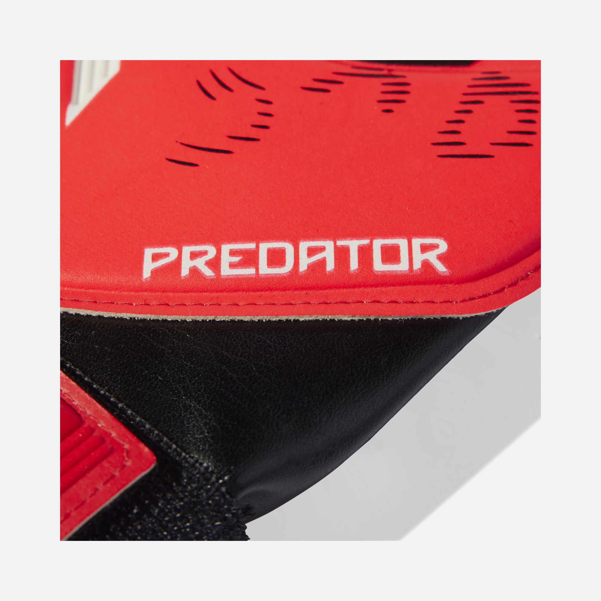 adidas Predator Soft Grip Latex Palm Training Çocuk Kaleci Eldiveni