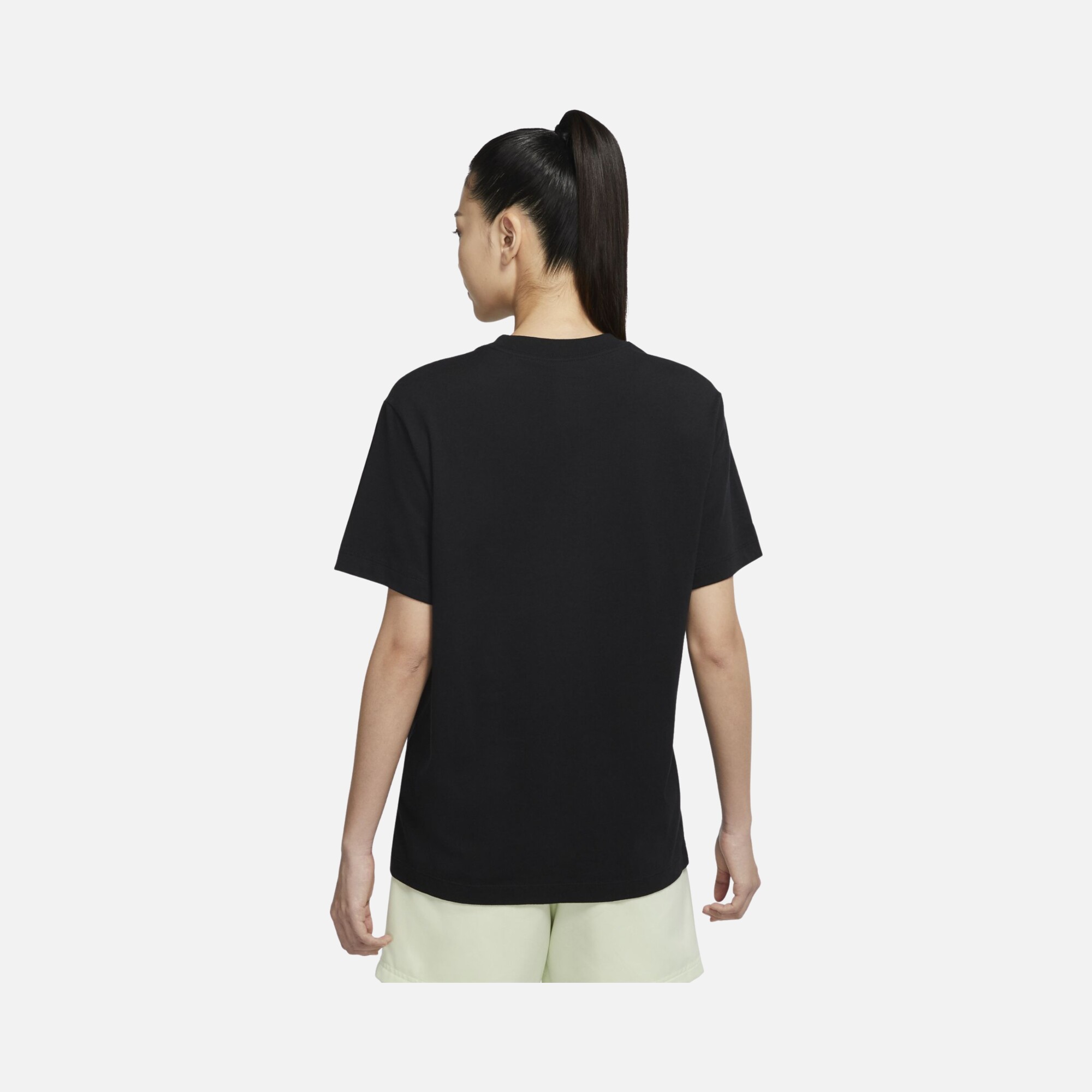 Nike Sportswear Essentials Short-Sleeve Kadın Tişört