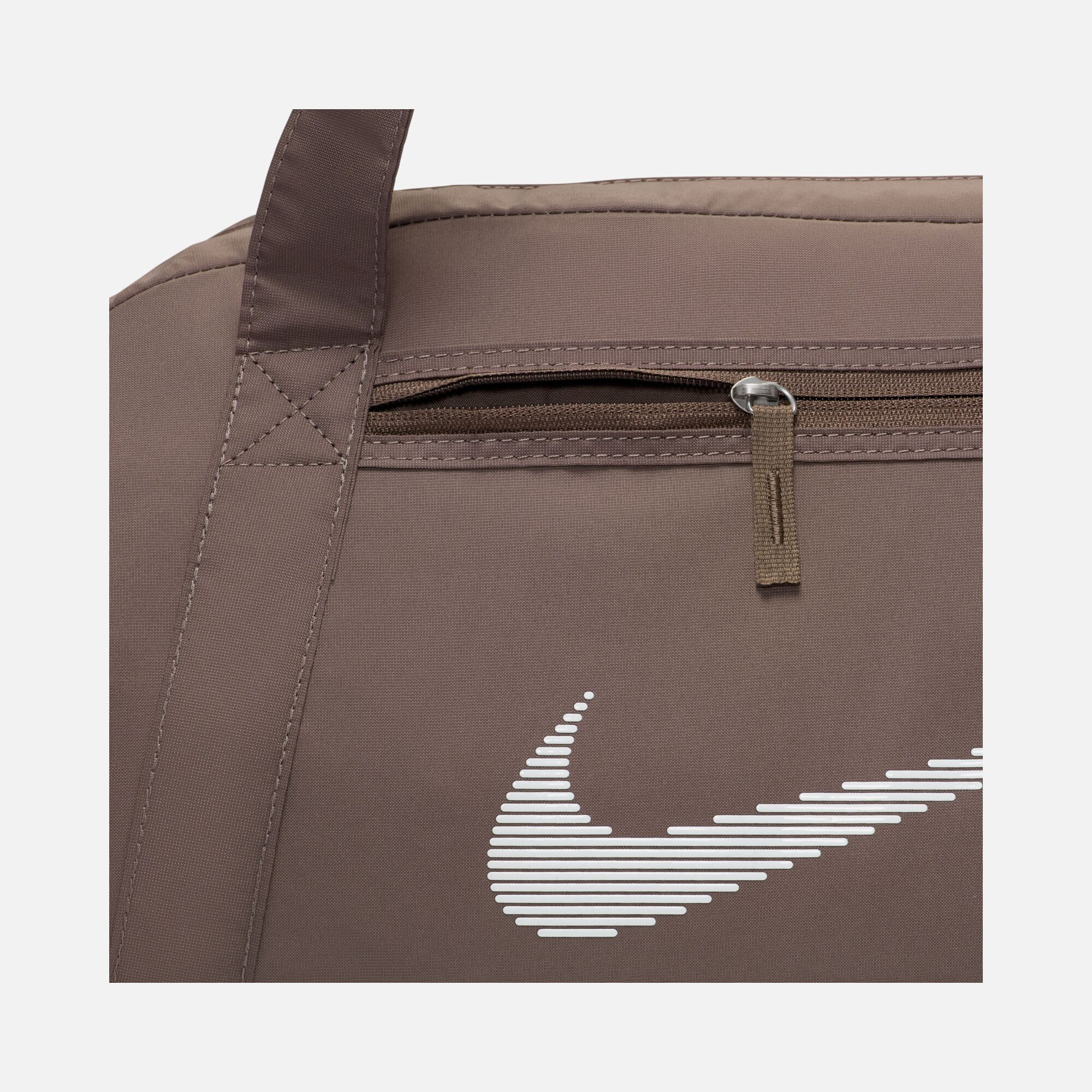 Nike Gym Club (24 L) Training Kadın Spor Çantası