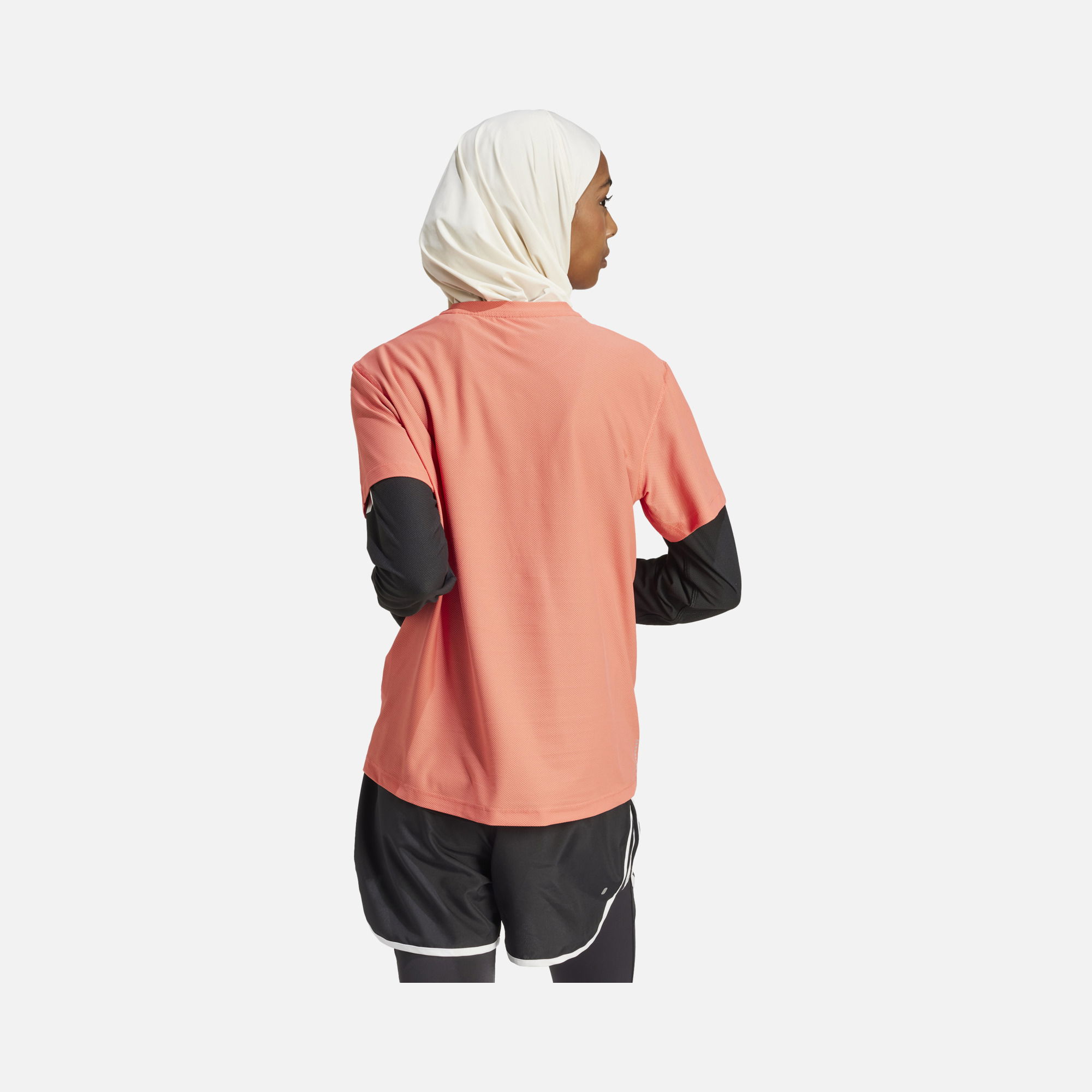 adidas AEROREADY Run Own The 3-Stripes Crew Neck Running Short-Sleeve Kadın Tişört